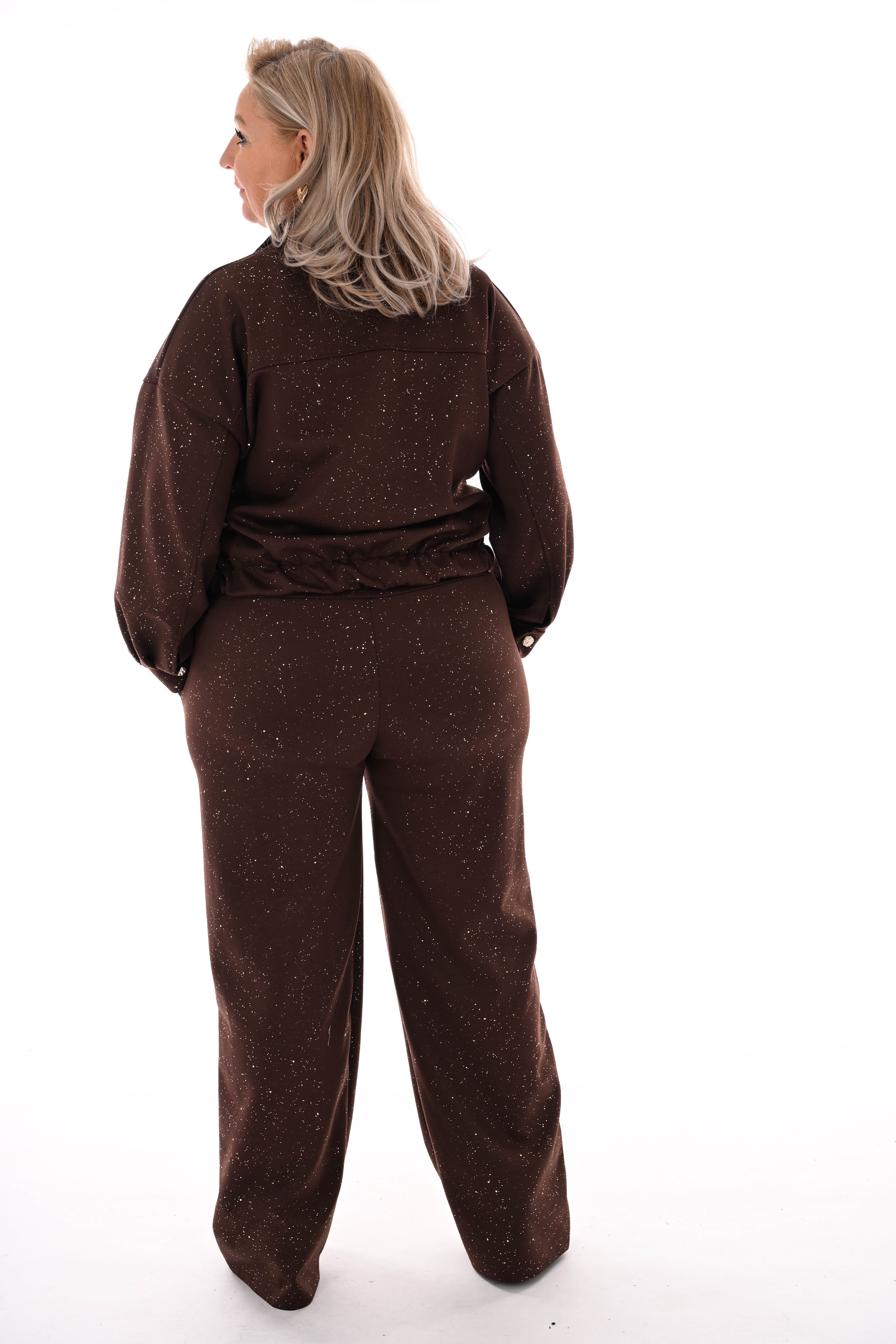 Tweedelig pak blouse met borstzakken en knopen glitters bruin