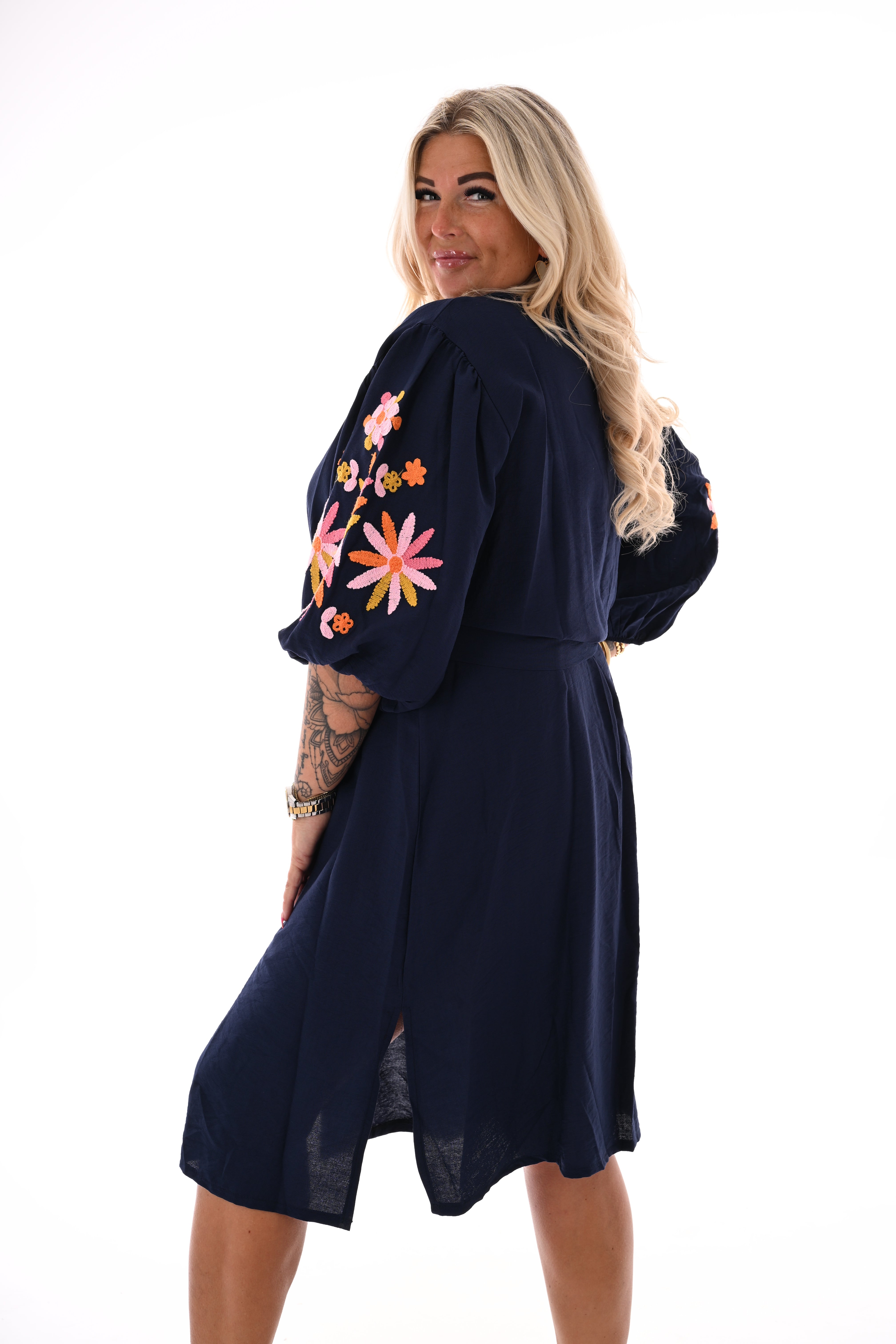 Jurk geborduurde bloemen marineblauw