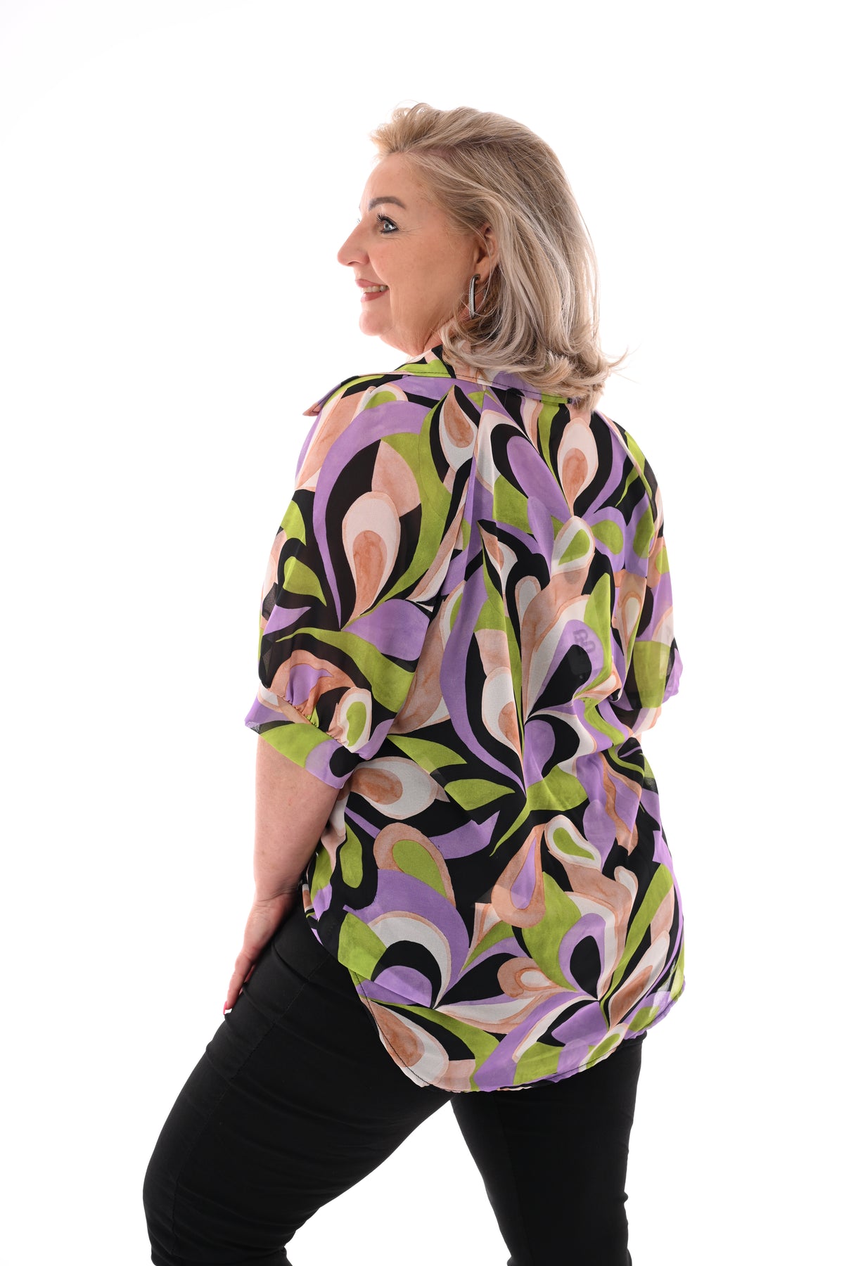 Blouse v-hals korte pofmouwen print blad zwart