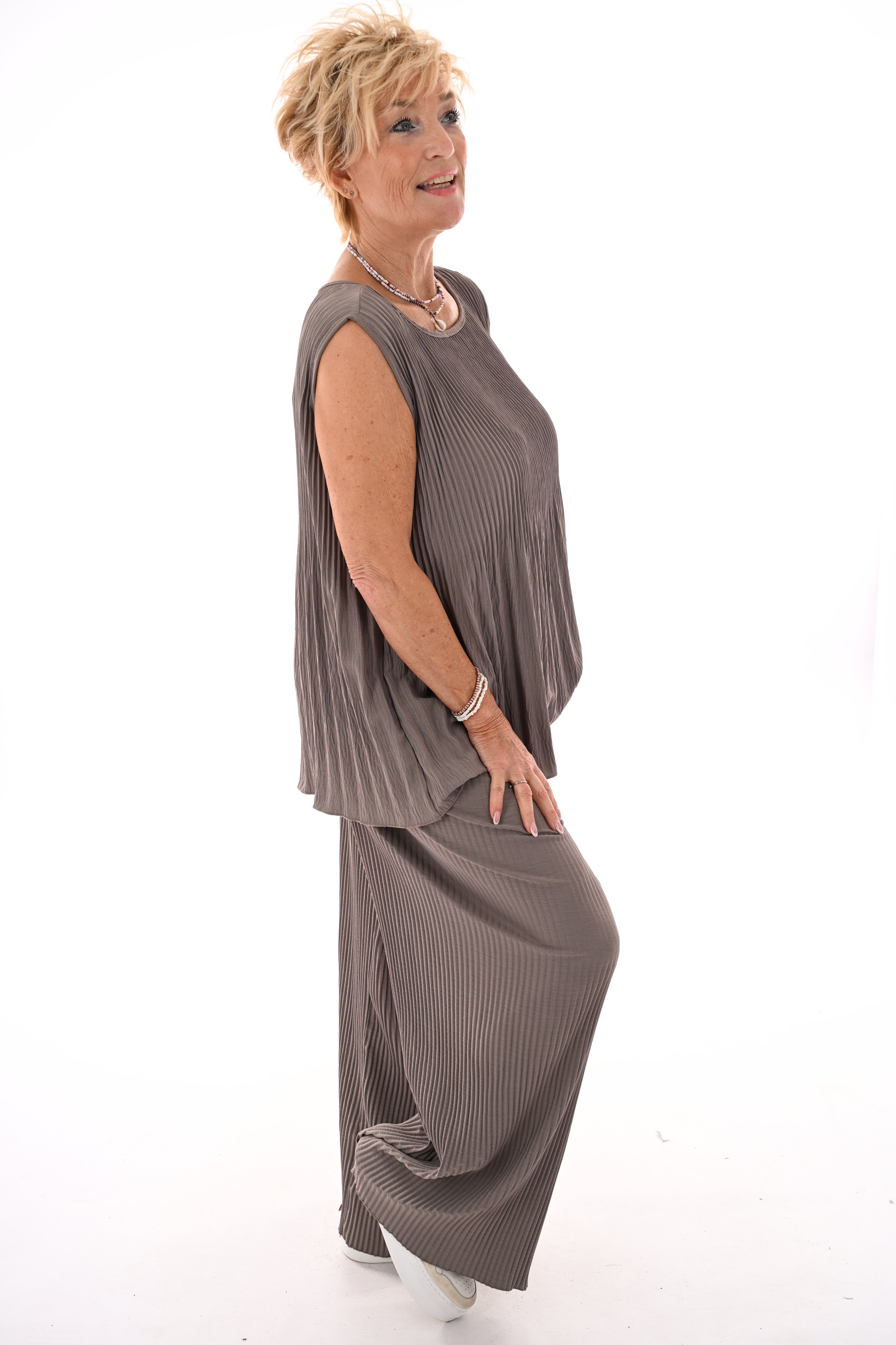 Tweedelig set plisse mouwloos taupe