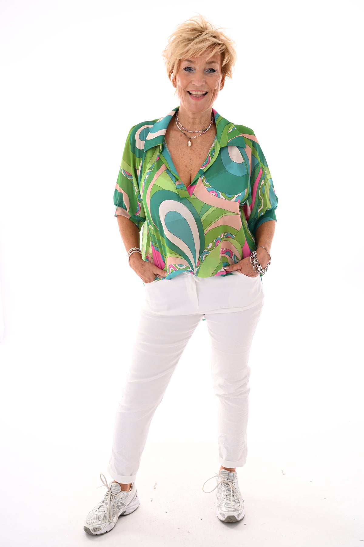 Blouse v-hals korte pofmouwen print abstract groen