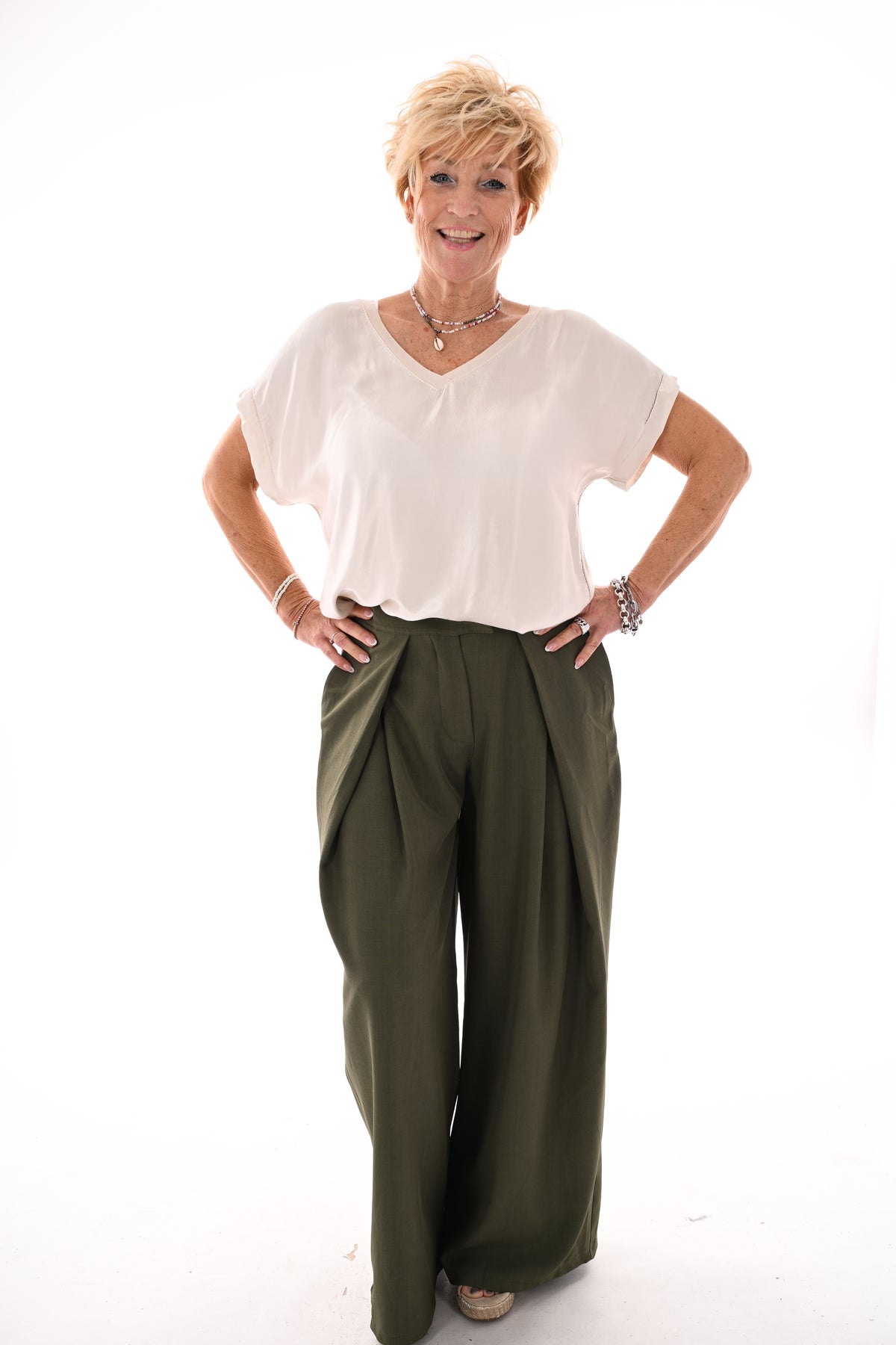 Pantalon broek met plooi band legergroen