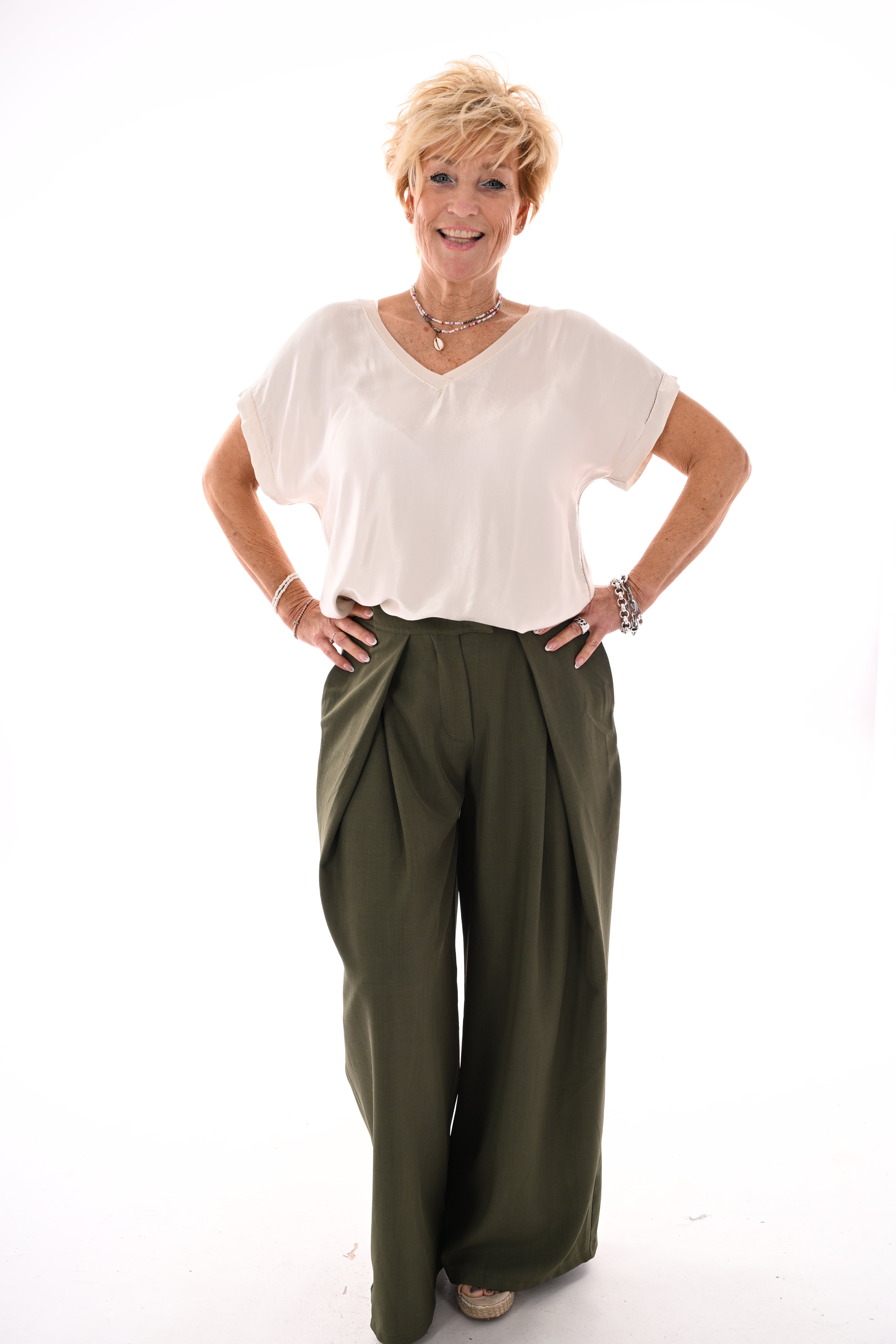 Pantalon broek met plooi band legergroen
