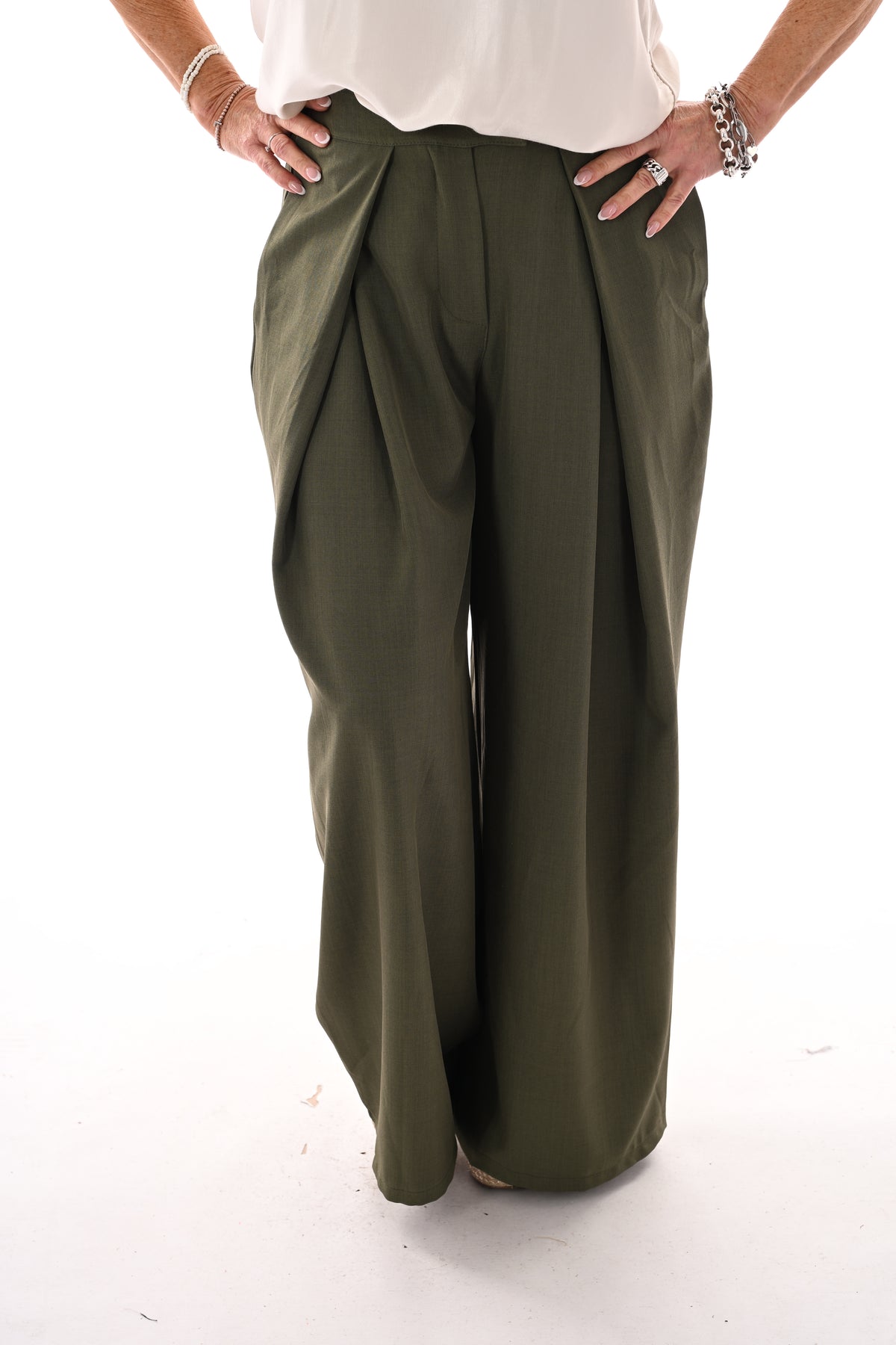 Pantalon broek met plooi band legergroen