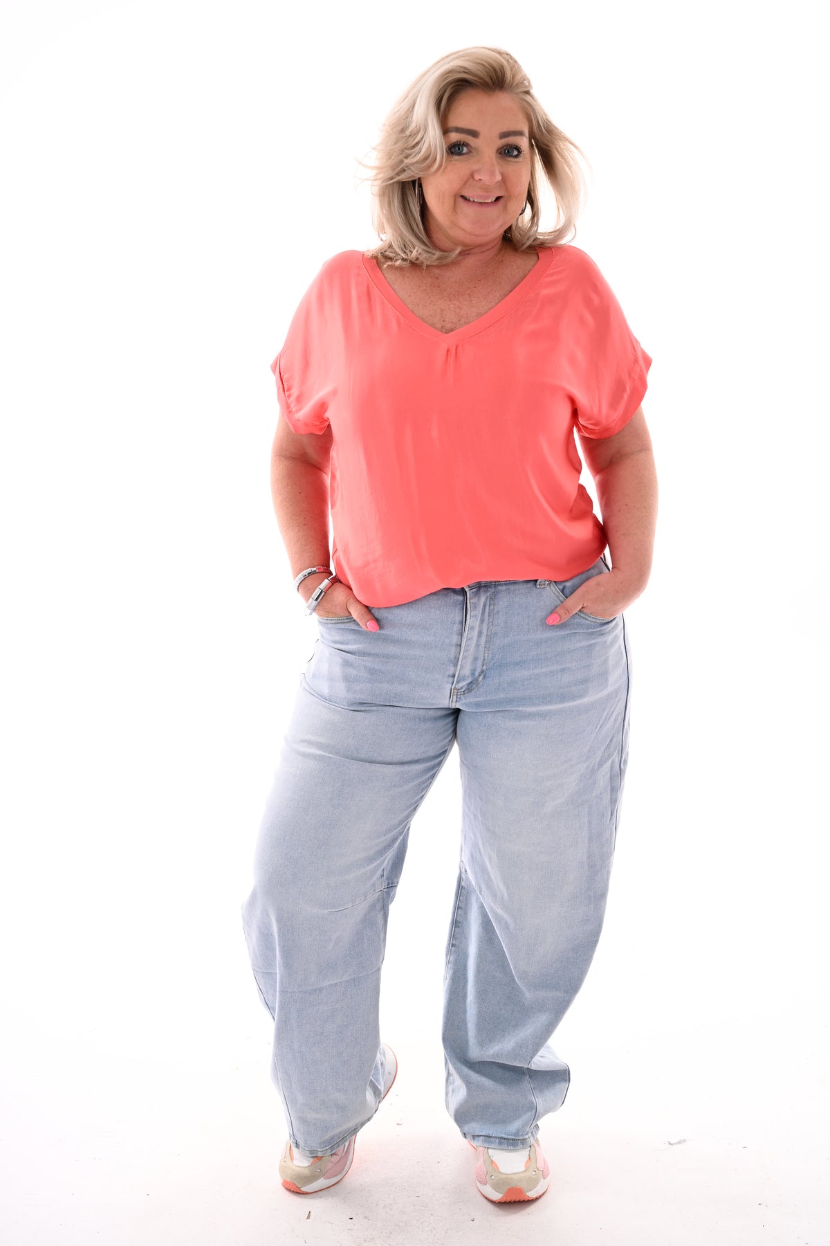 Top silky korte mouwen v-hals koraal