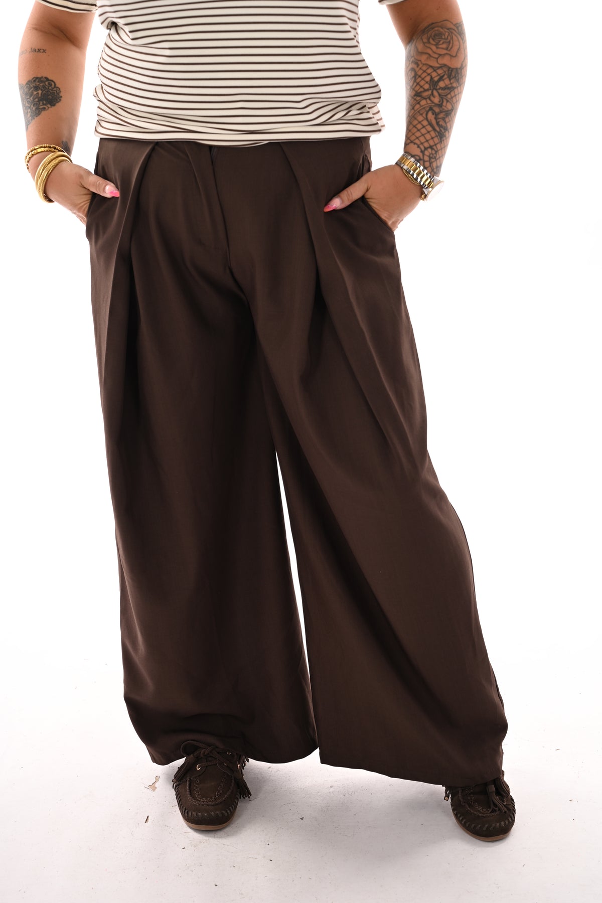 Pantalon broek met plooi band donkerbruin