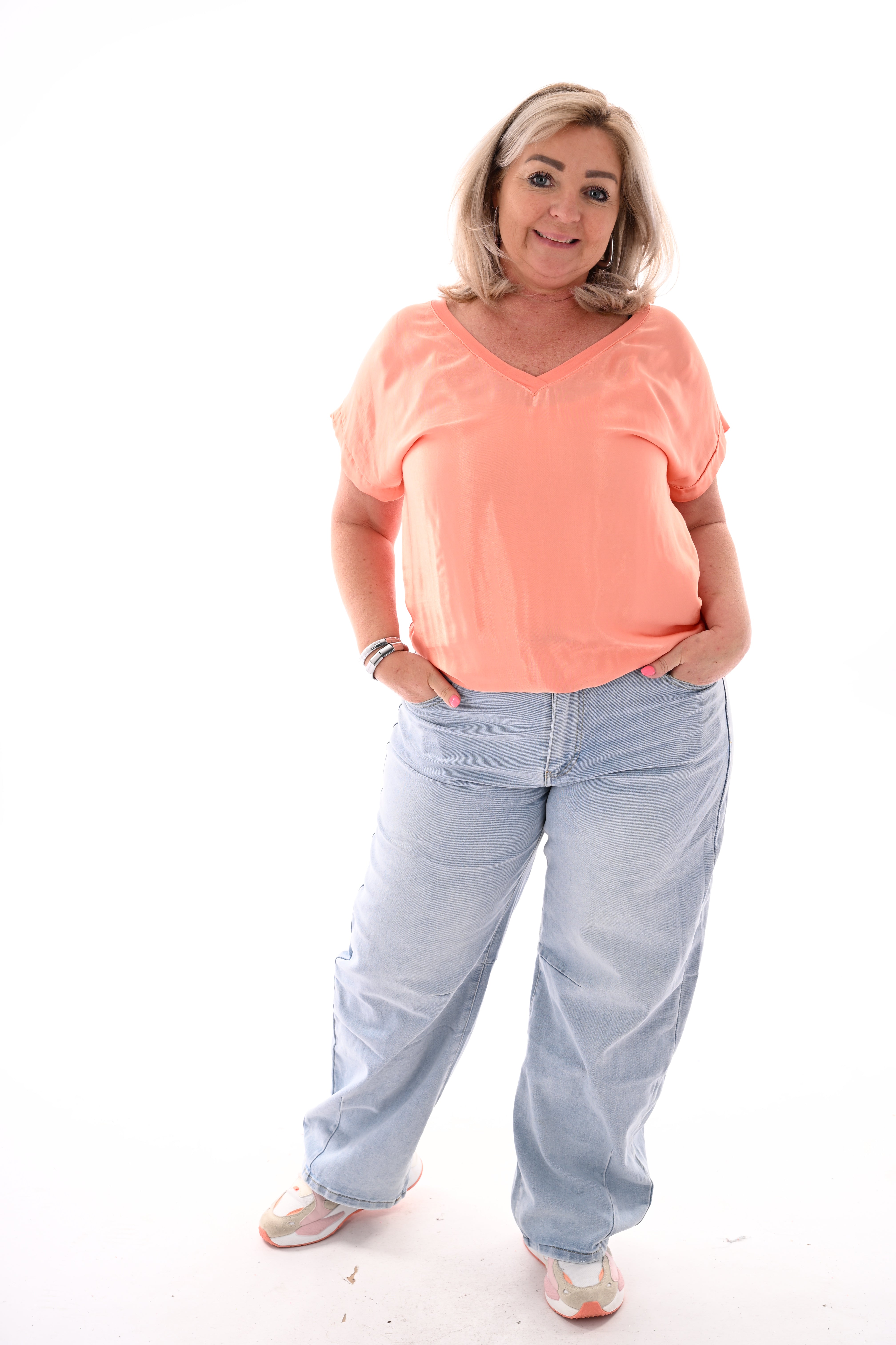 Top silky korte mouwen v-hals peach