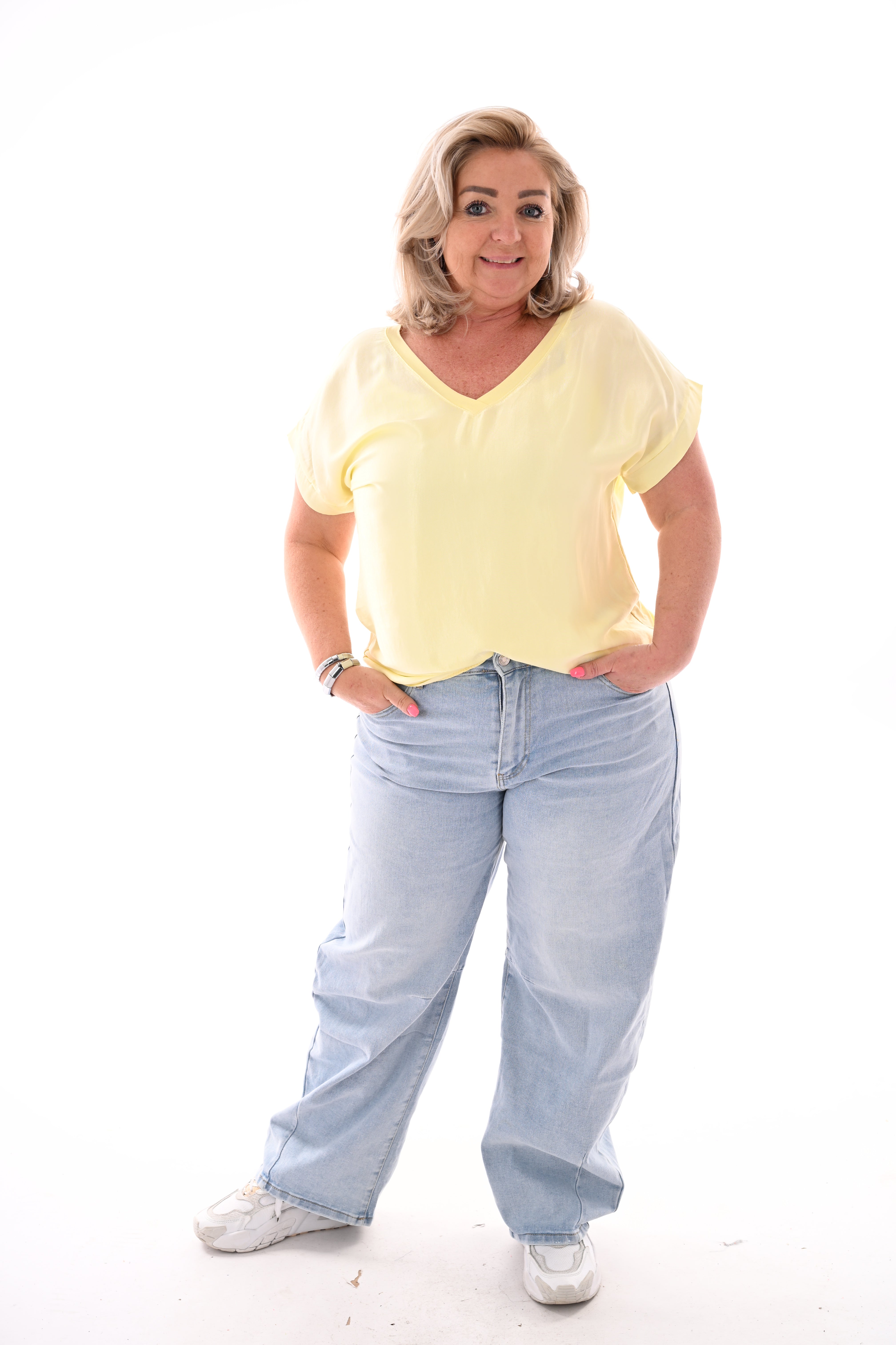 Top silky korte mouwen v-hals geel