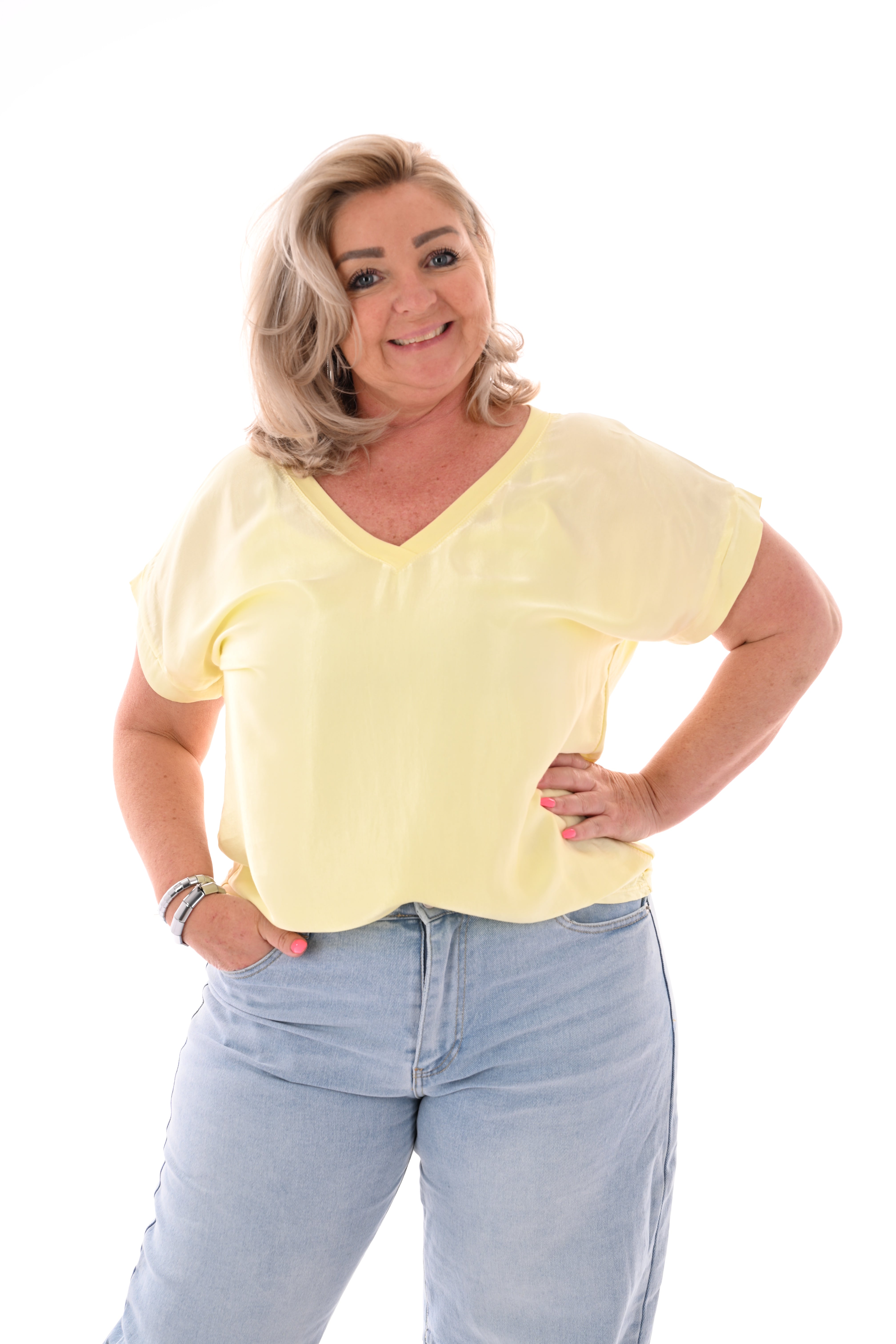 Top silky korte mouwen v-hals geel