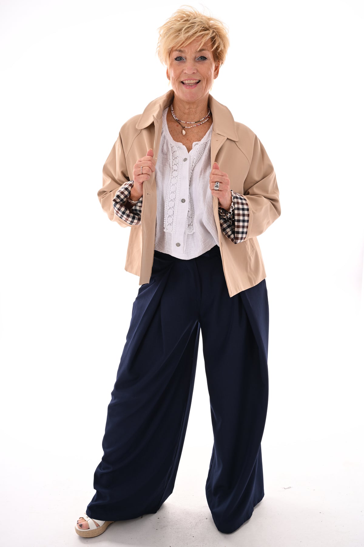 Korte trenchcoat camel