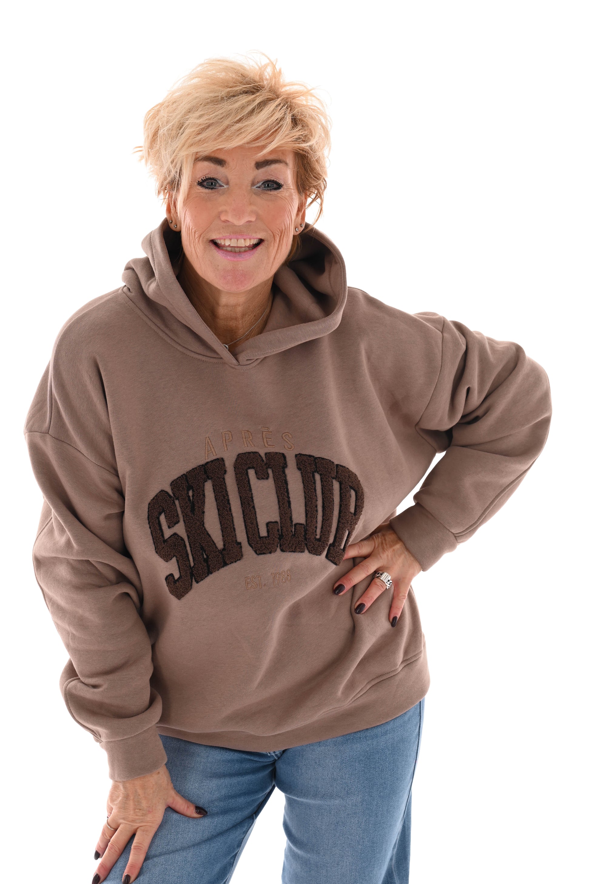 Hoodie apres skiclub bruin/beige