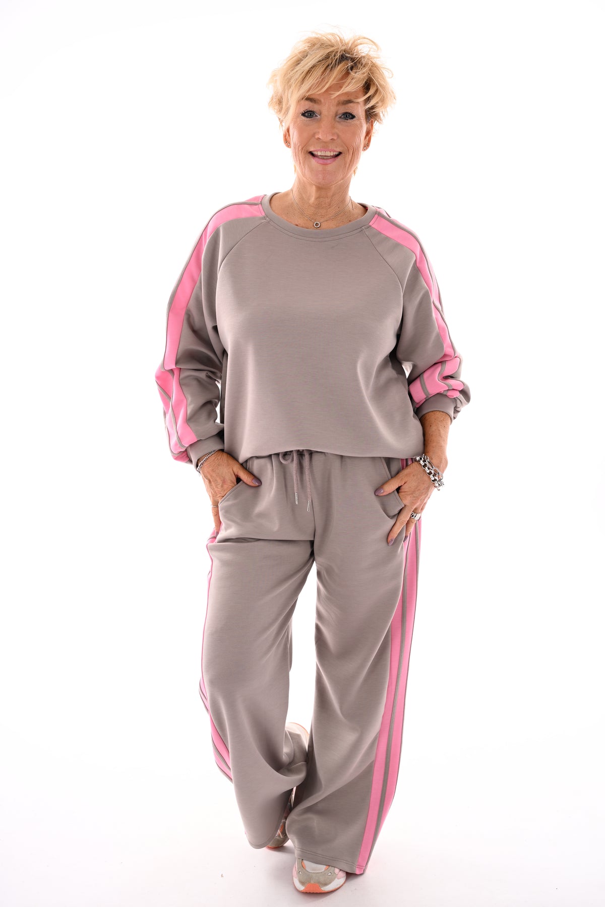 Tweedelig pak met dubbele bies taupe