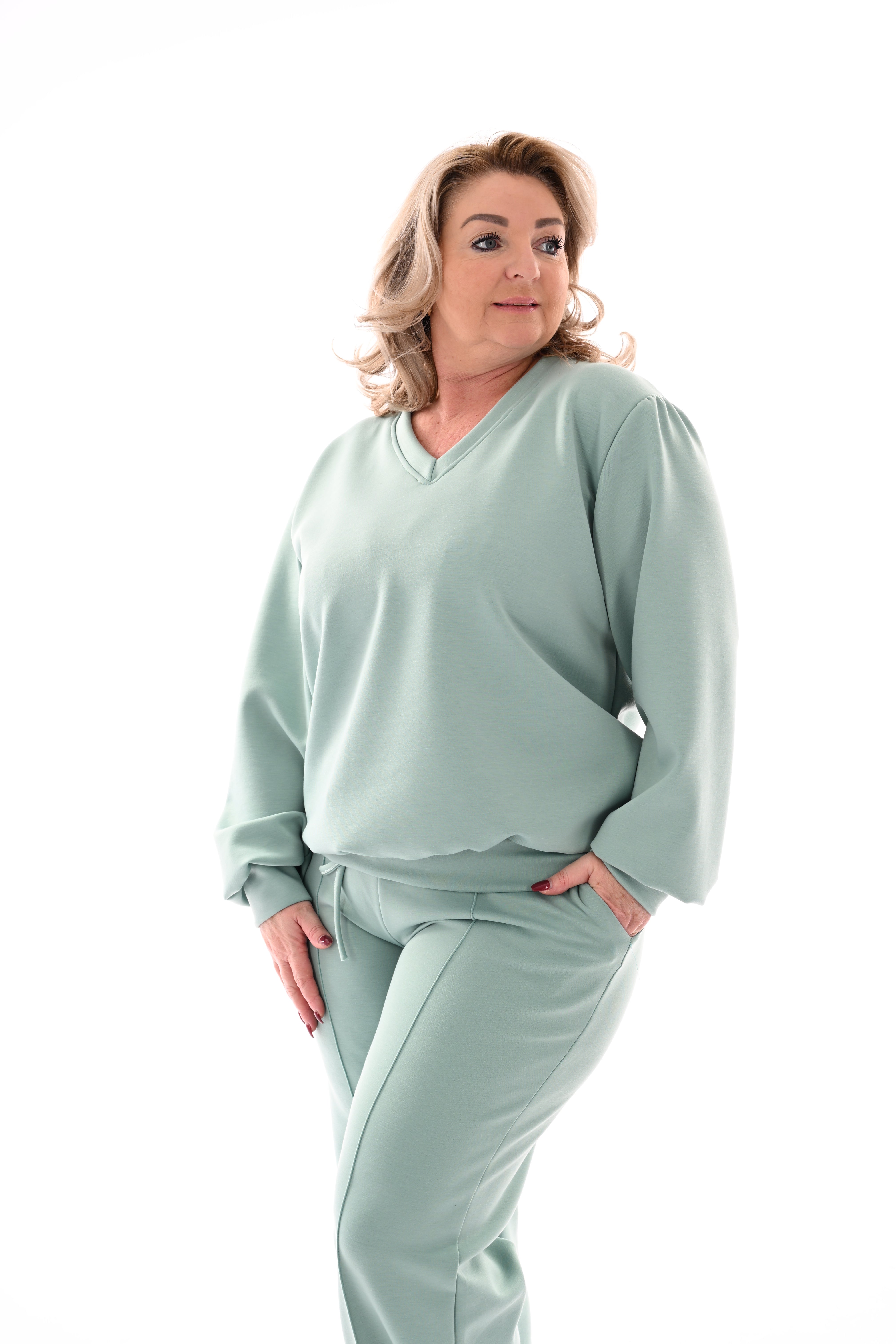 Tweedelig pak v-hals met boord uni lindegroen