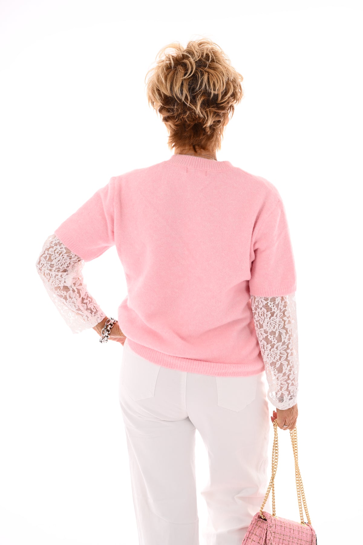 Fijn gebreide trui met kanten mouwen lichtroze