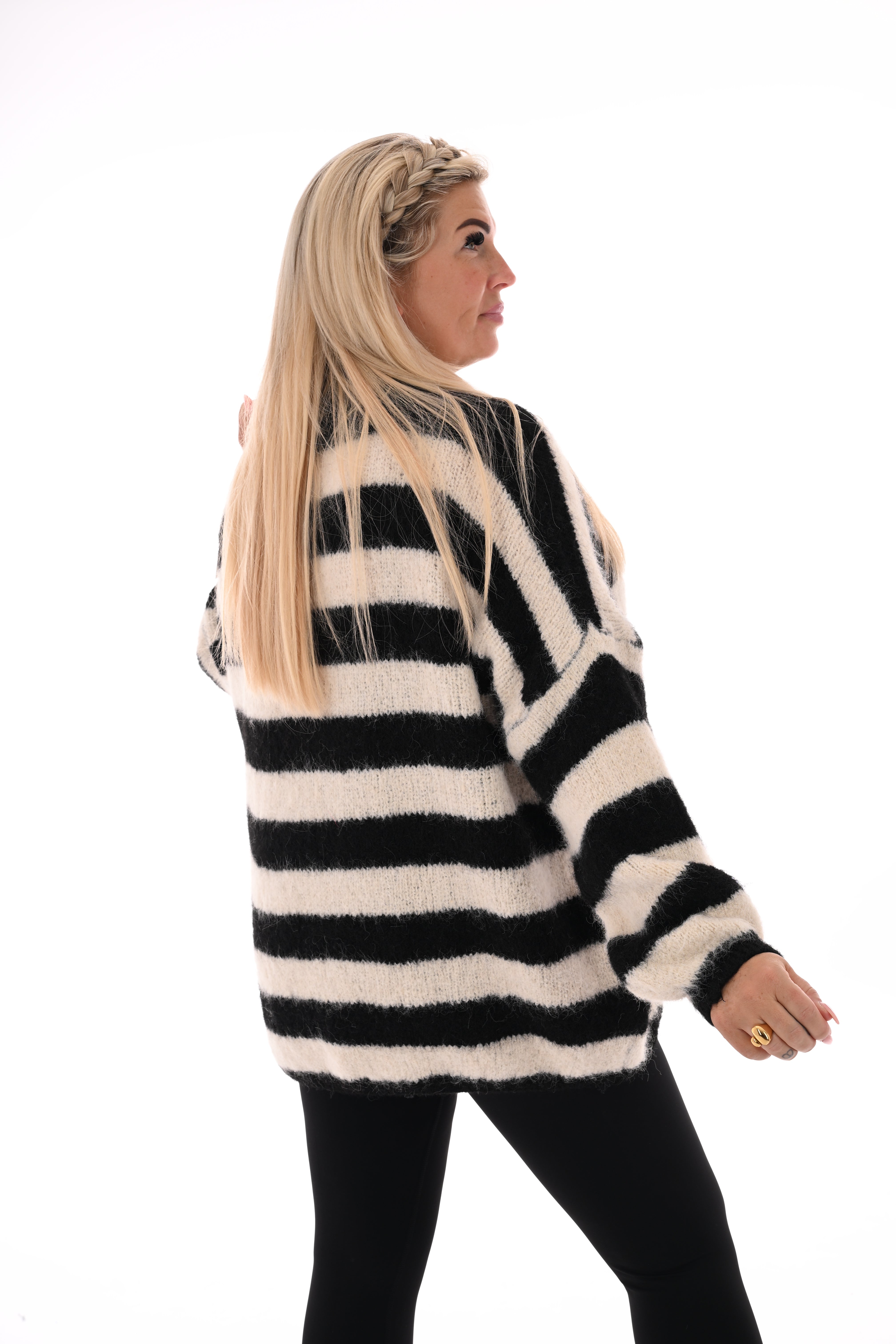 Fijn gebreide trui strepen strik zwart