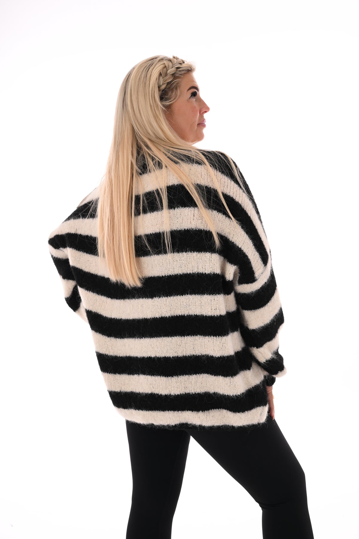 Fijn gebreide trui strepen strik zwart