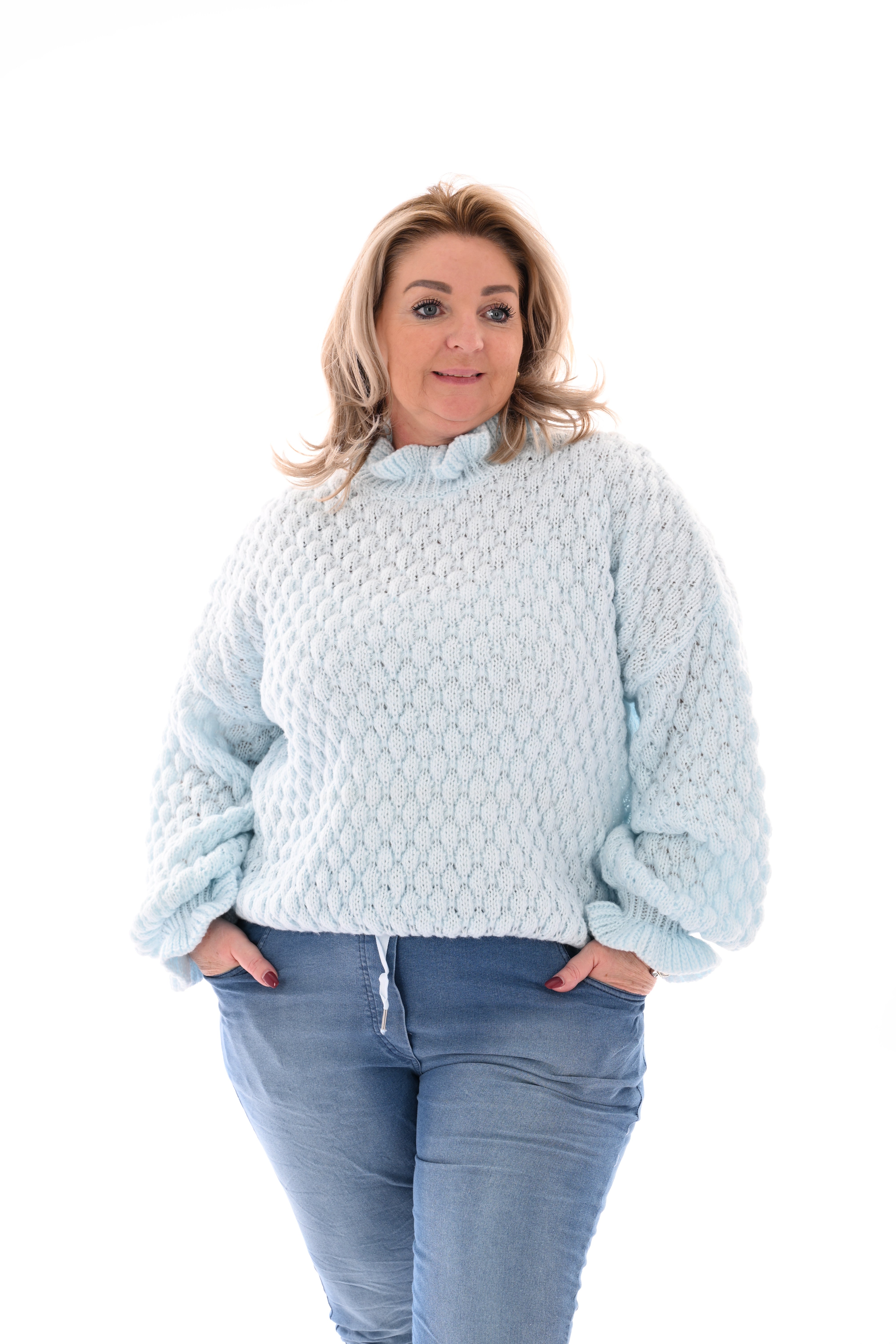 Structuur trui roezelmouwen lichtblauw