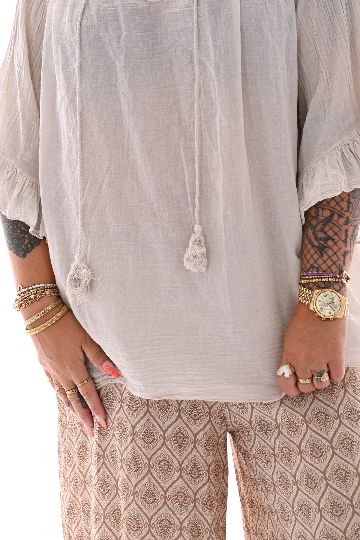 Top gehaakte rand trompetmouwen beige