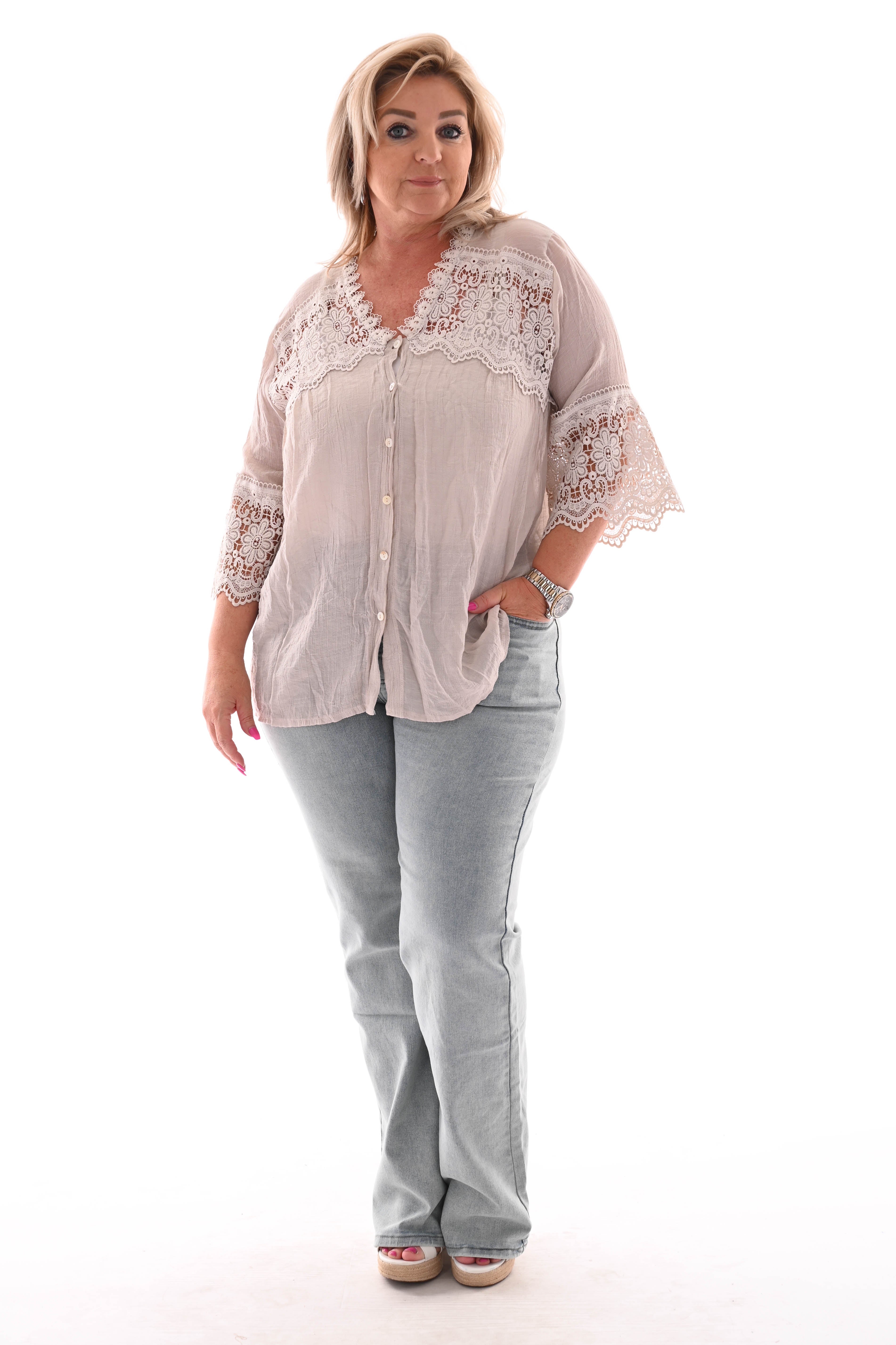 Blouse v-hals bloemen rand taupe