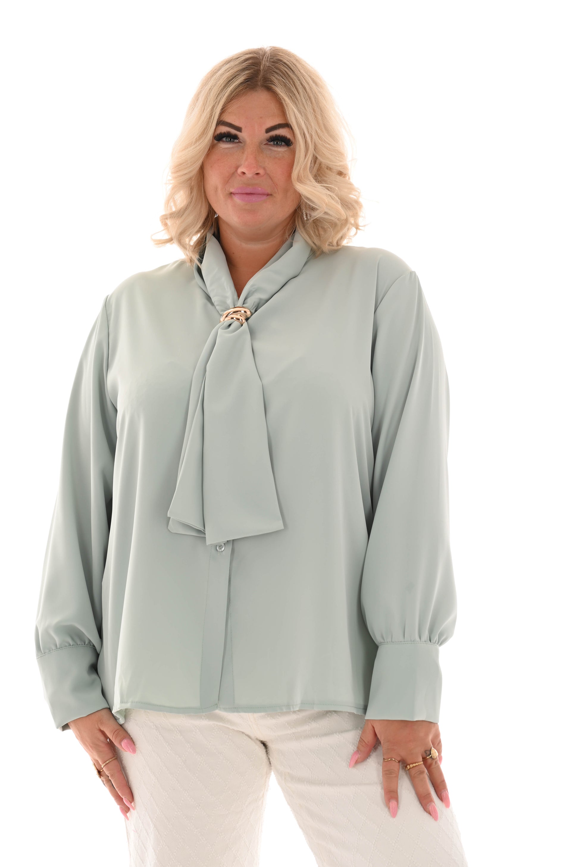 Doorknoop blouse sjaal detail lichtgroen