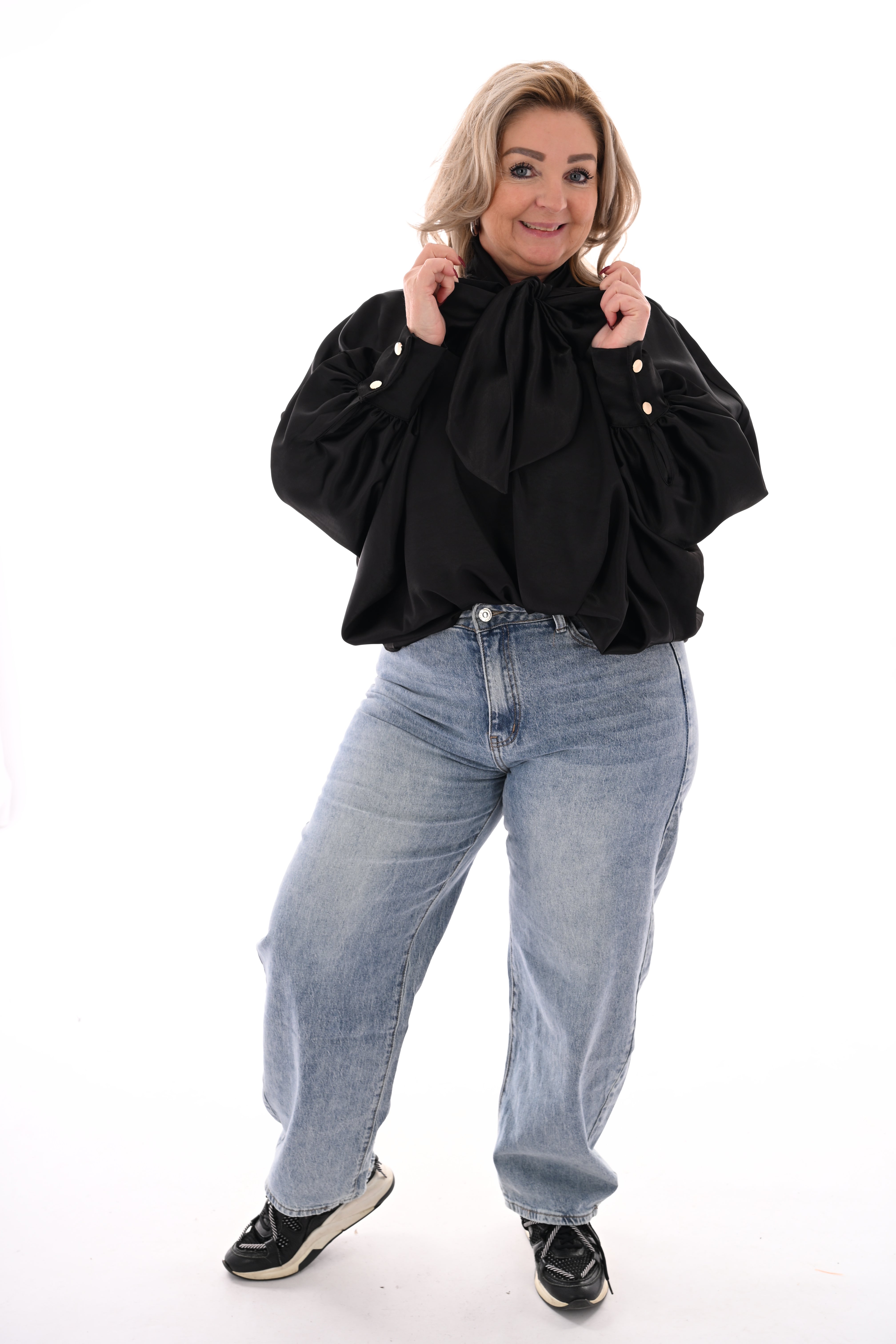 Silky blouse met strik zwart