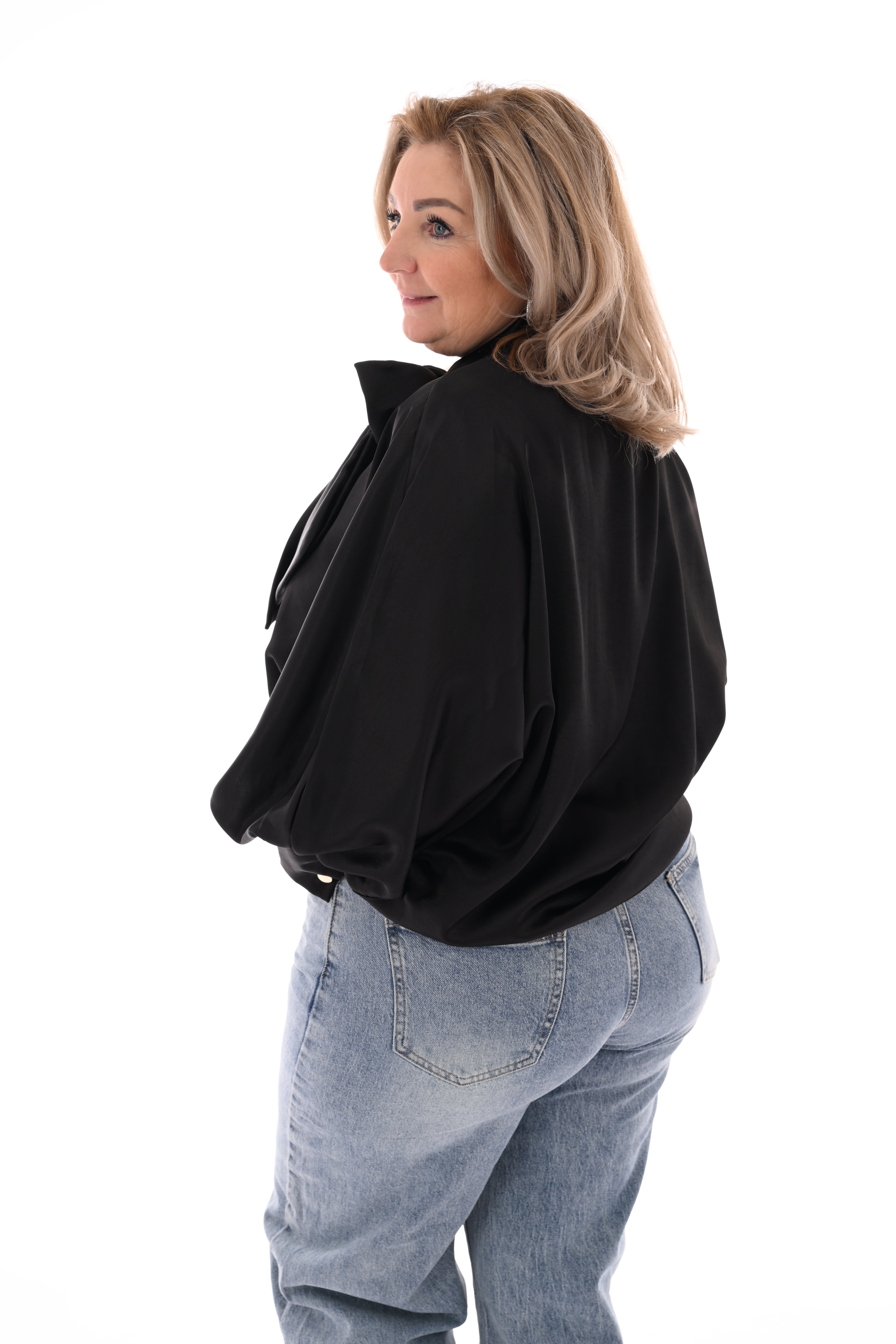 Silky blouse met strik zwart