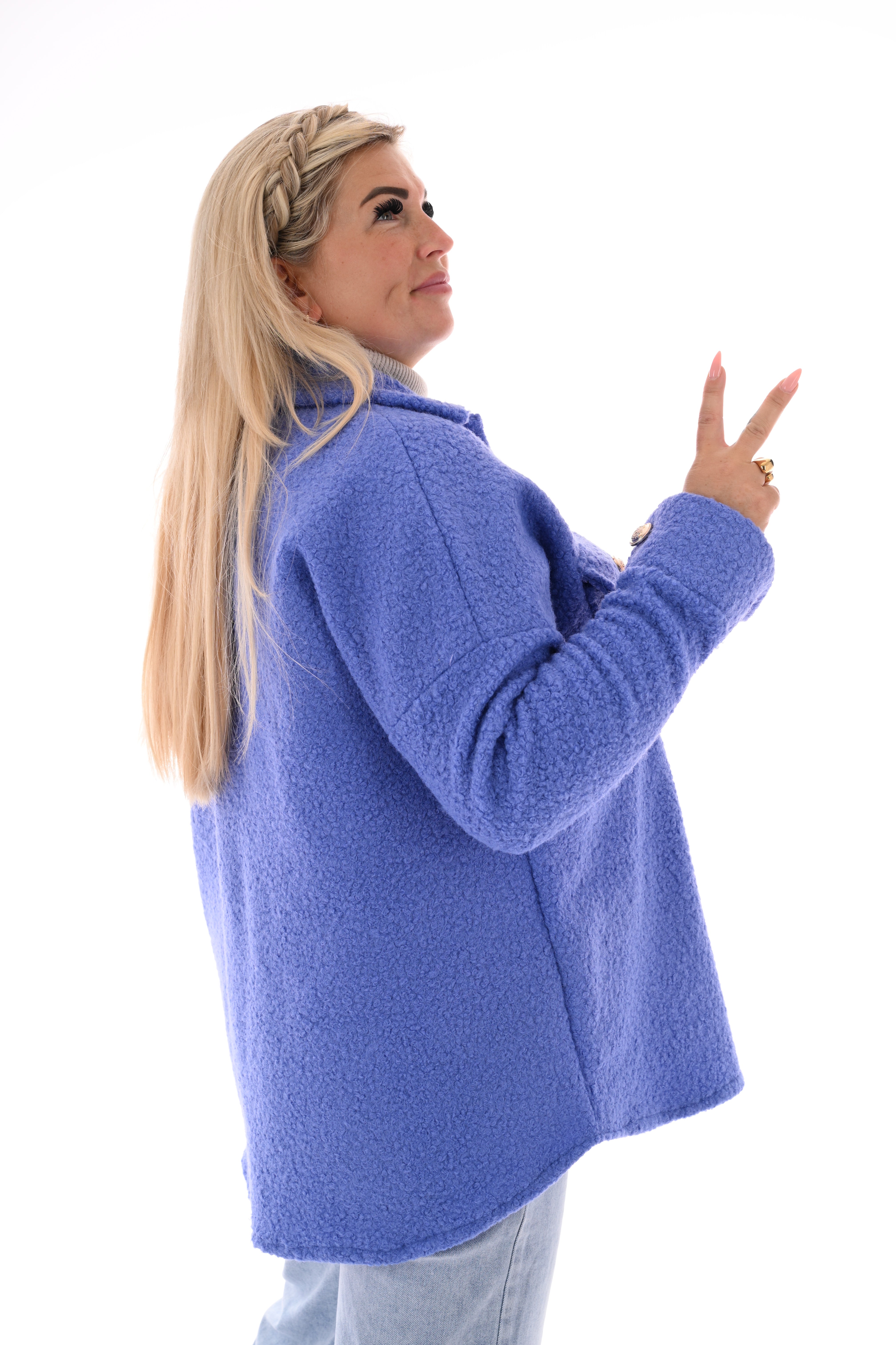 Half lang wavy boucle vest knopen lavendel