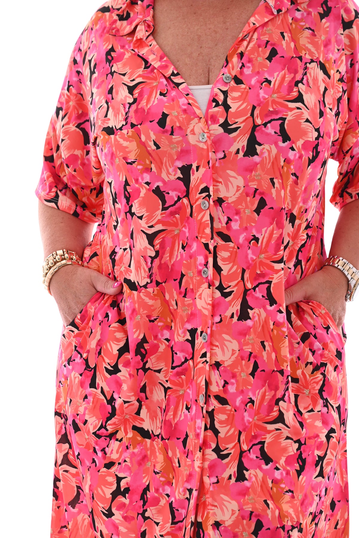 Jurk v-hals bloemen doorknoop roze/zwart