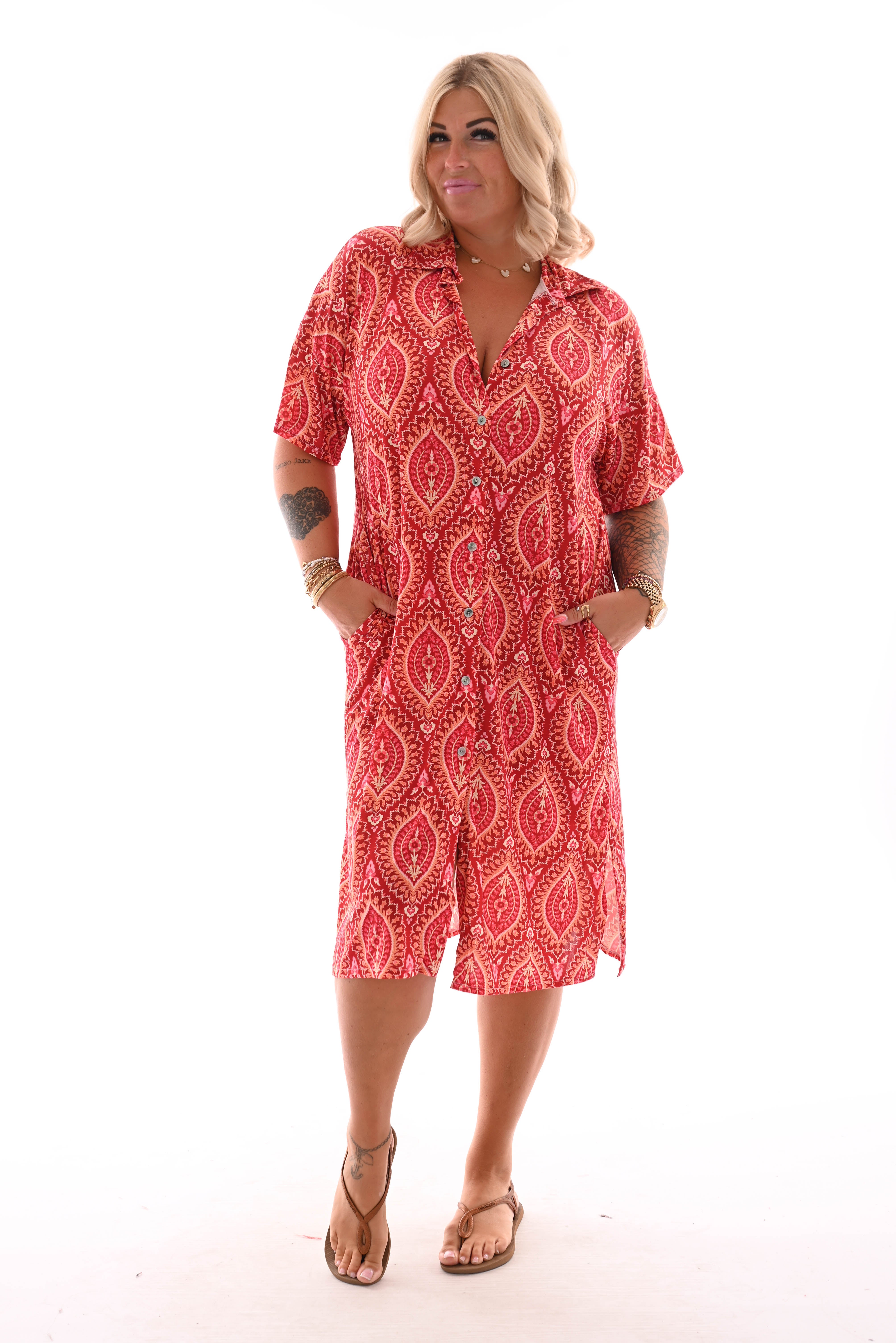 Jurk v-hals bloemen doorknoop paisley brick