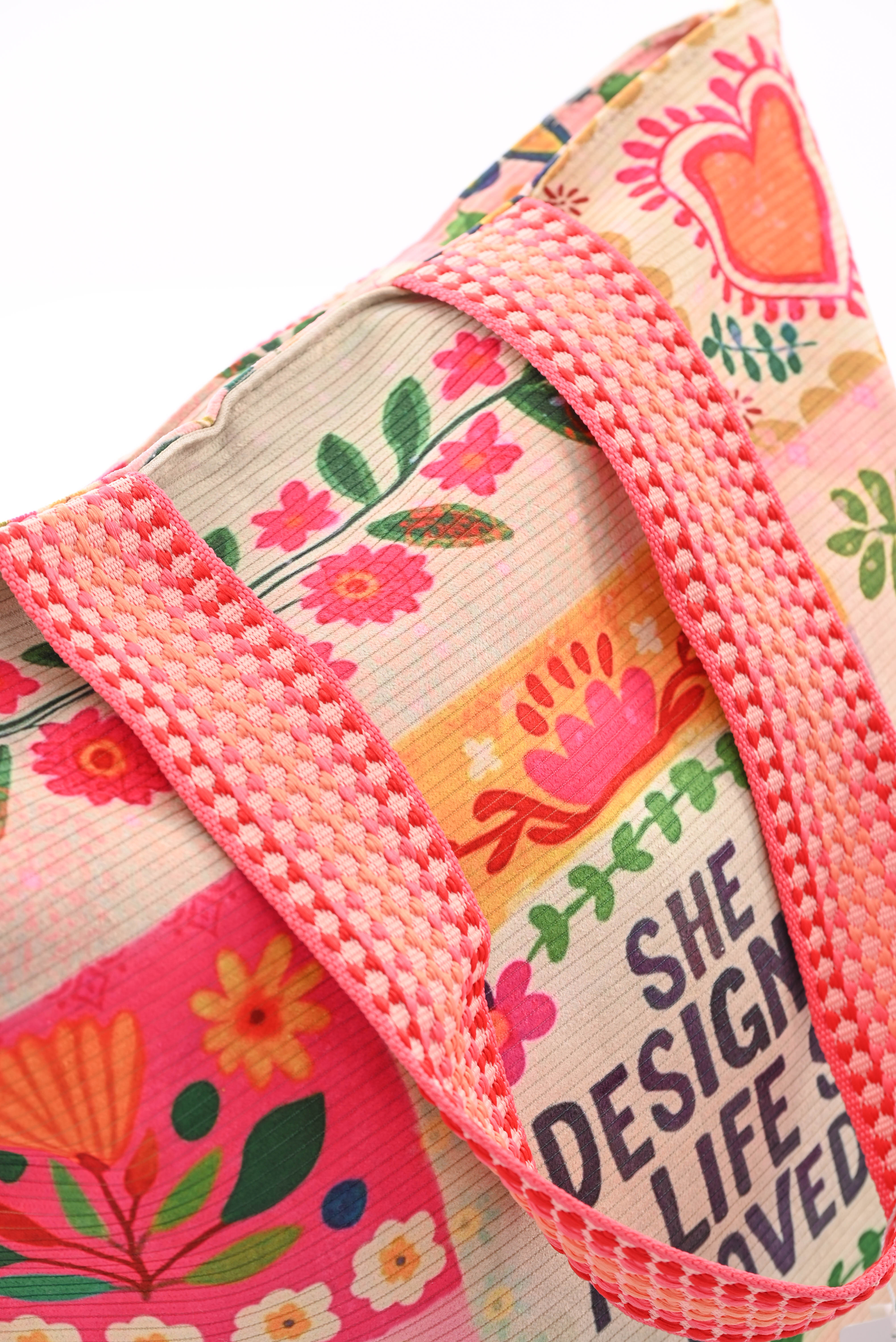 Strandtas print she designed