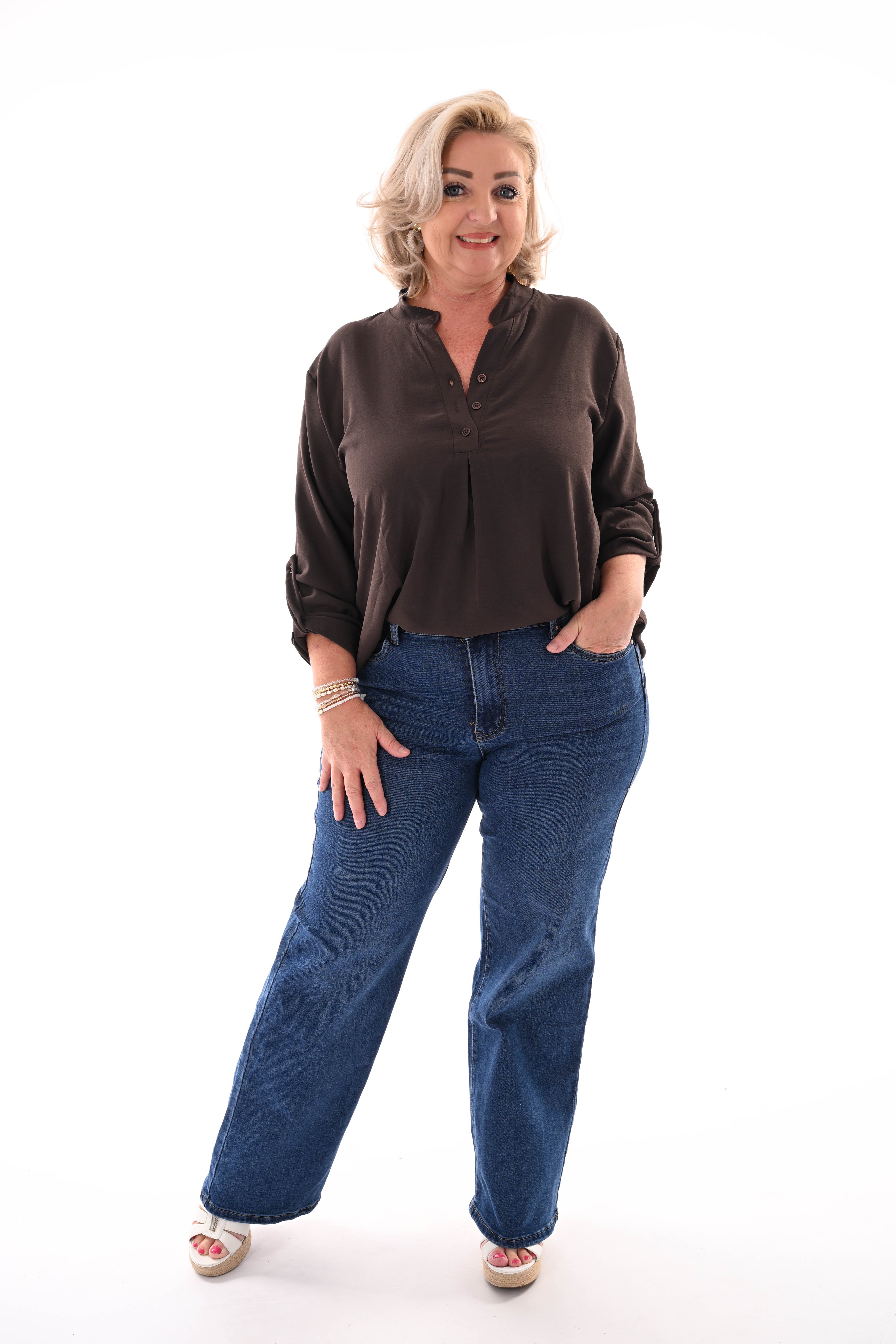 Blouse v-hals met ophaalmouwen uni bruin