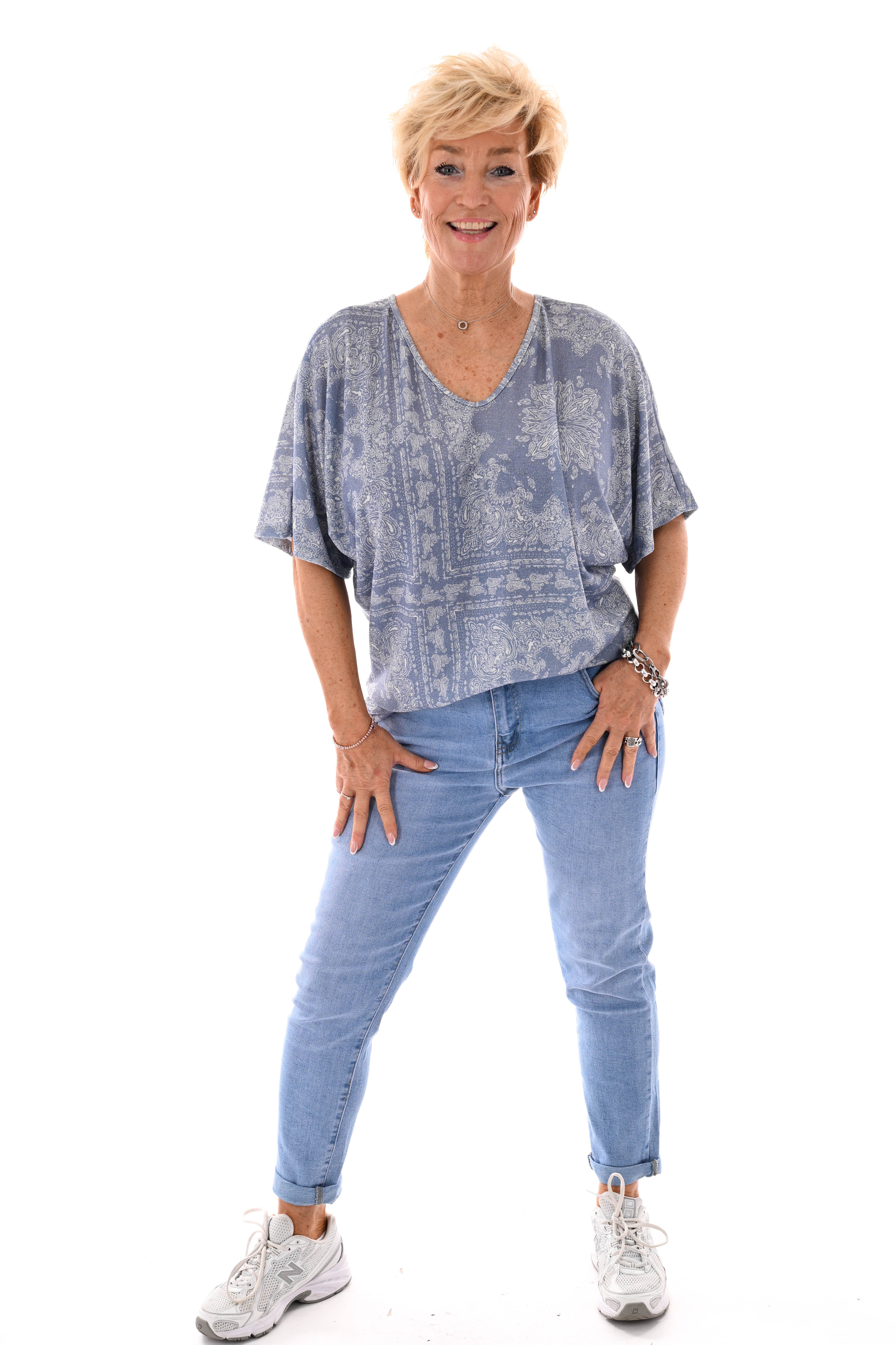 Top vleermuismouwen paisley met strik lichtblauw