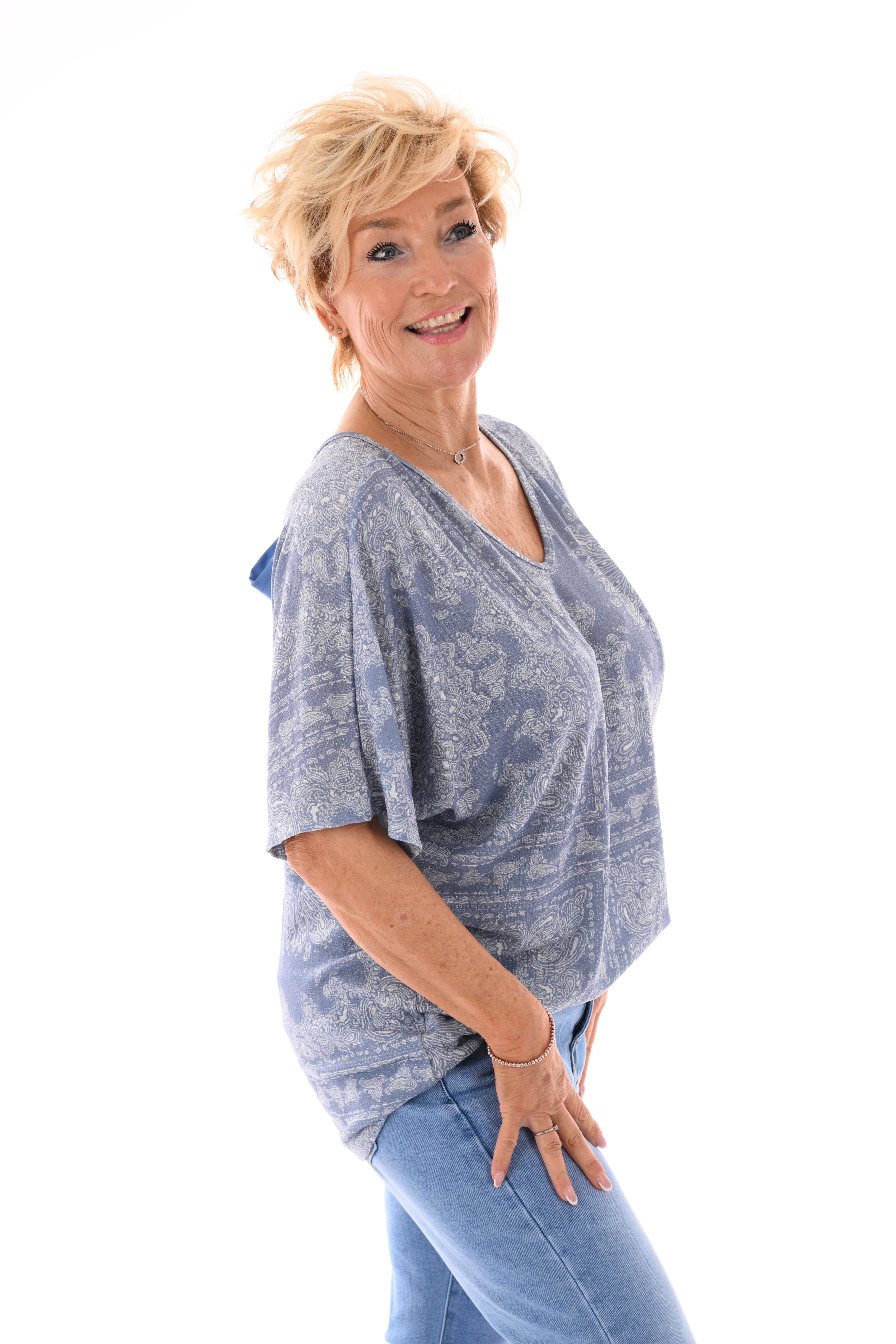 Top vleermuismouwen paisley met strik lichtblauw