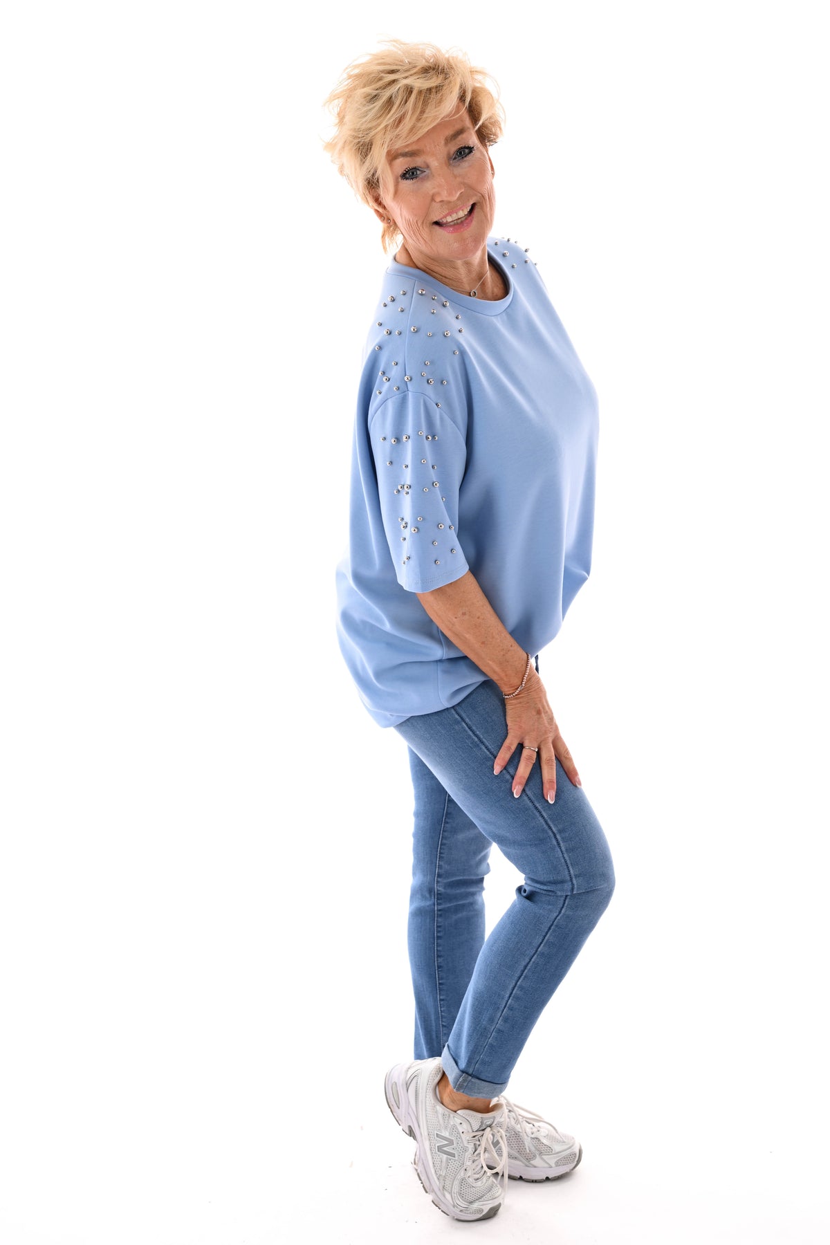 Sweater korte mouwen studs lichtblauw