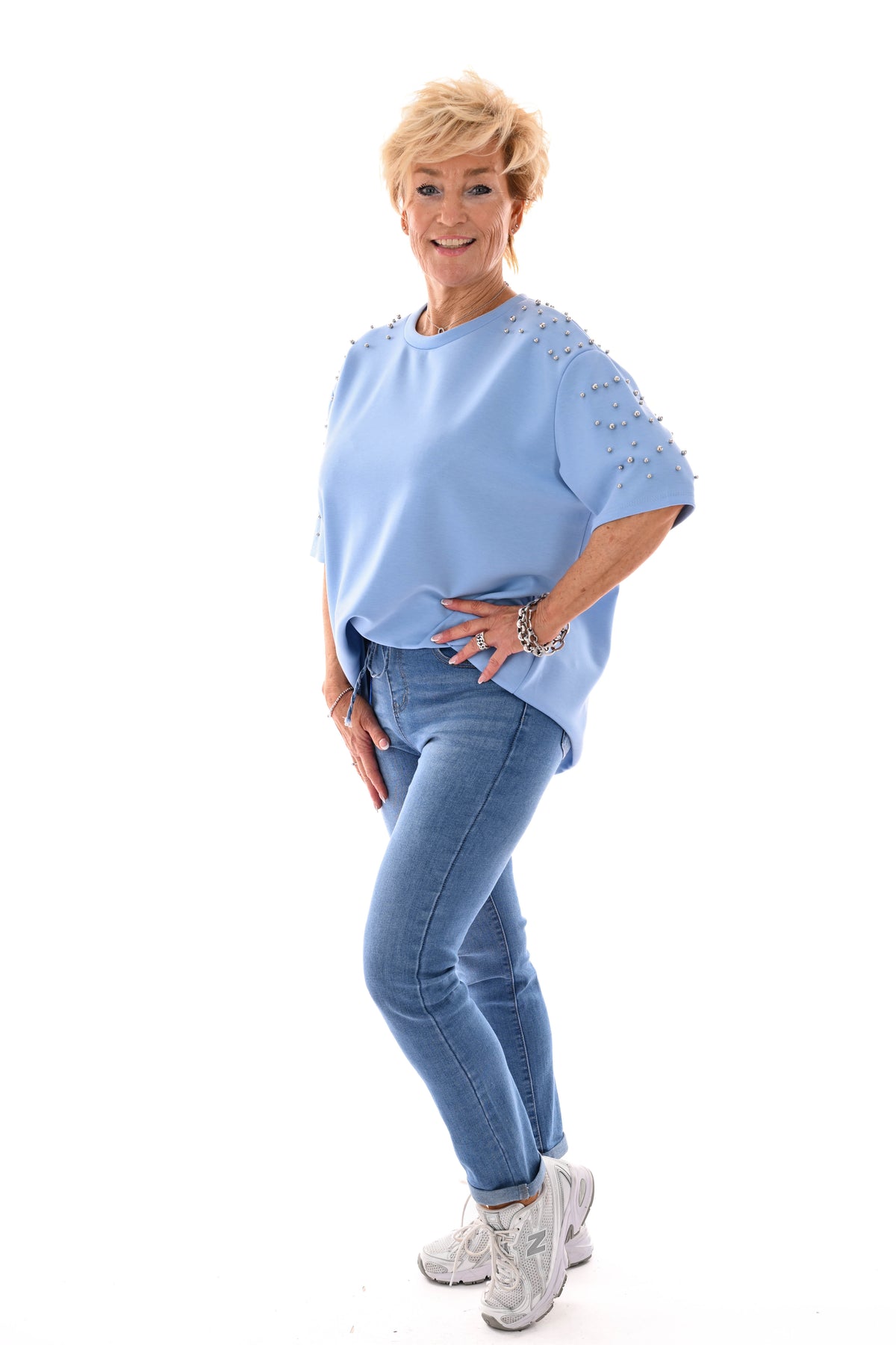 Sweater korte mouwen studs lichtblauw