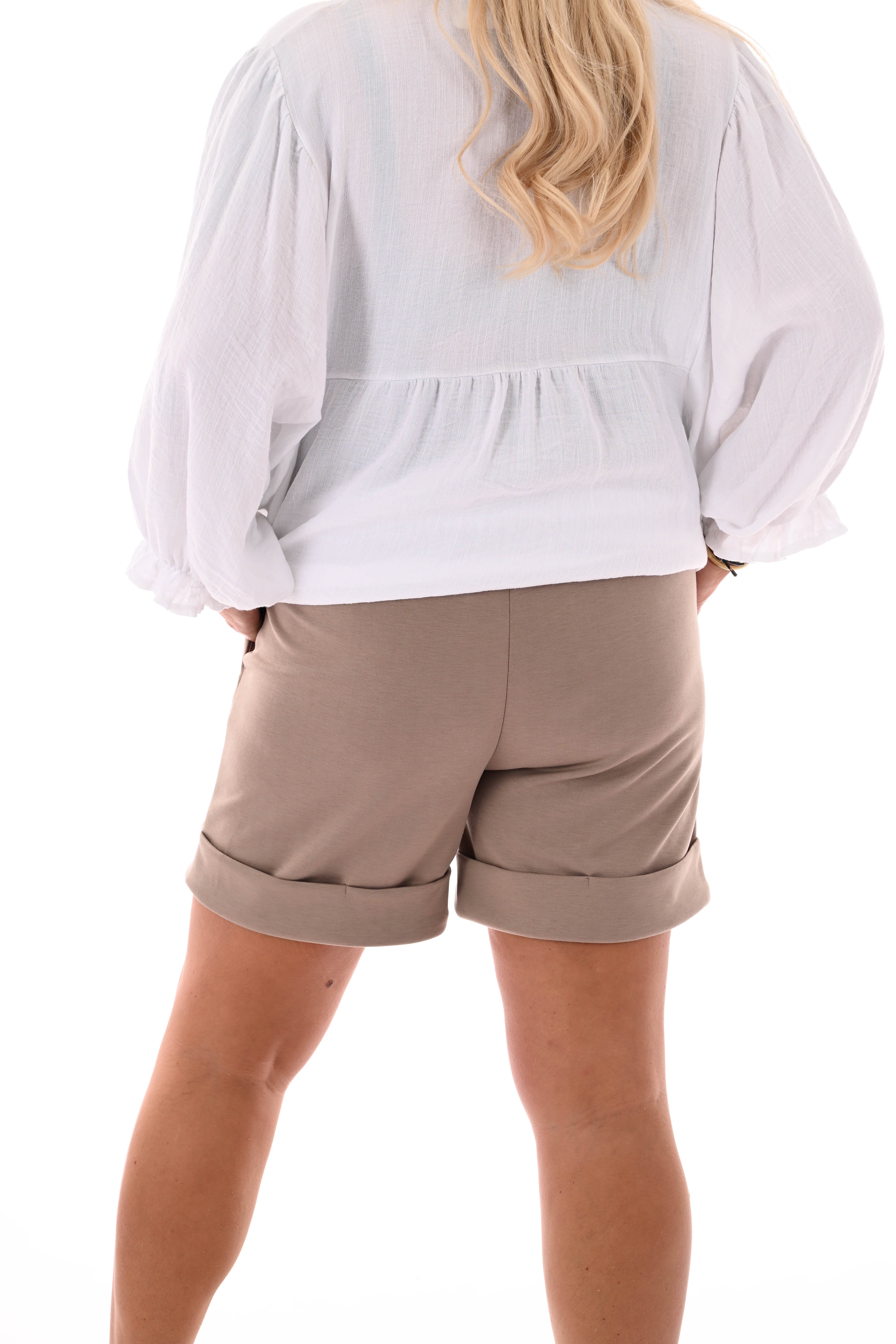Sweatshort met omgeslagen zoom taupe