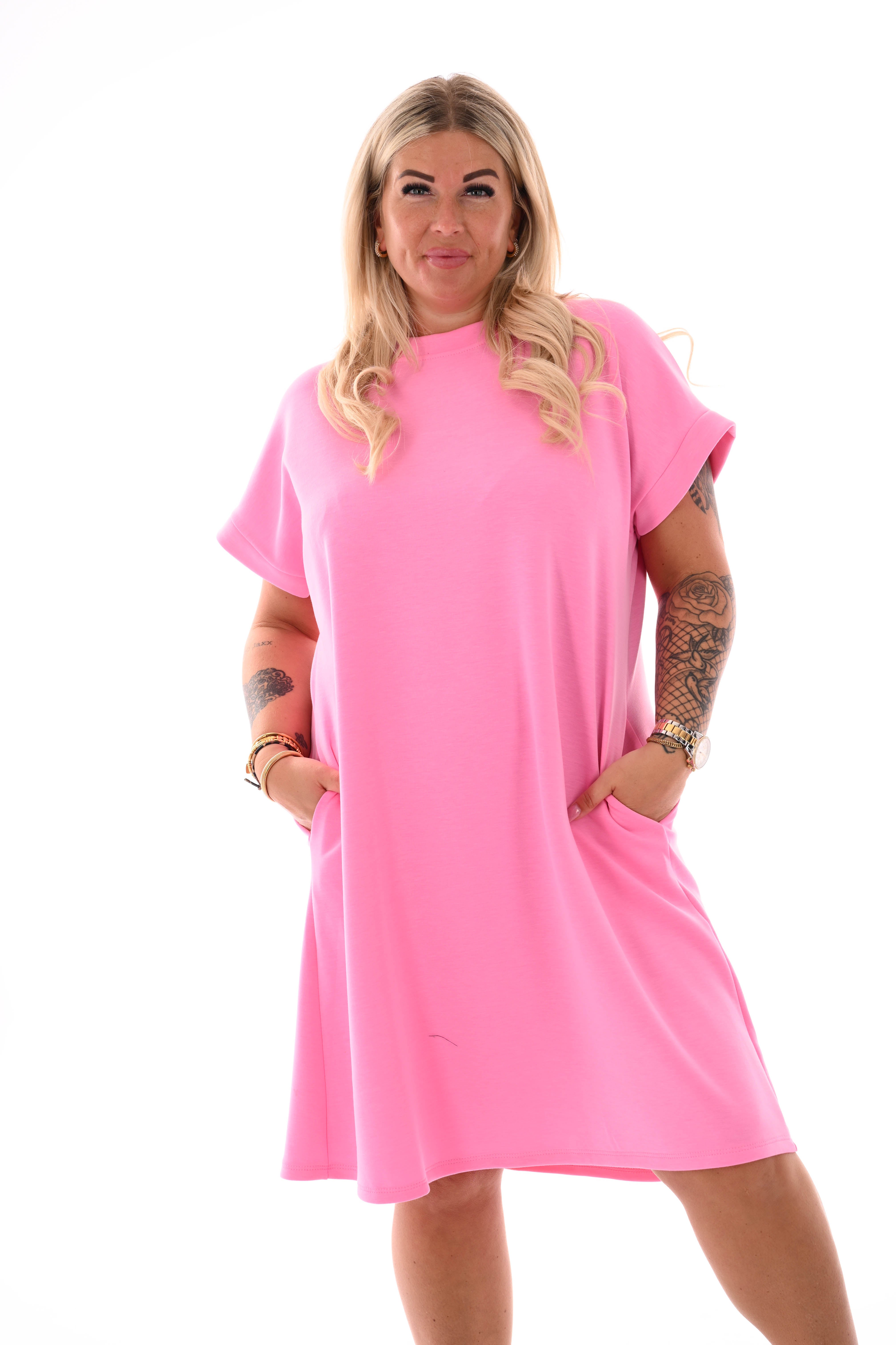 Sweaterdress ronde hals zakken korte mouwen roze