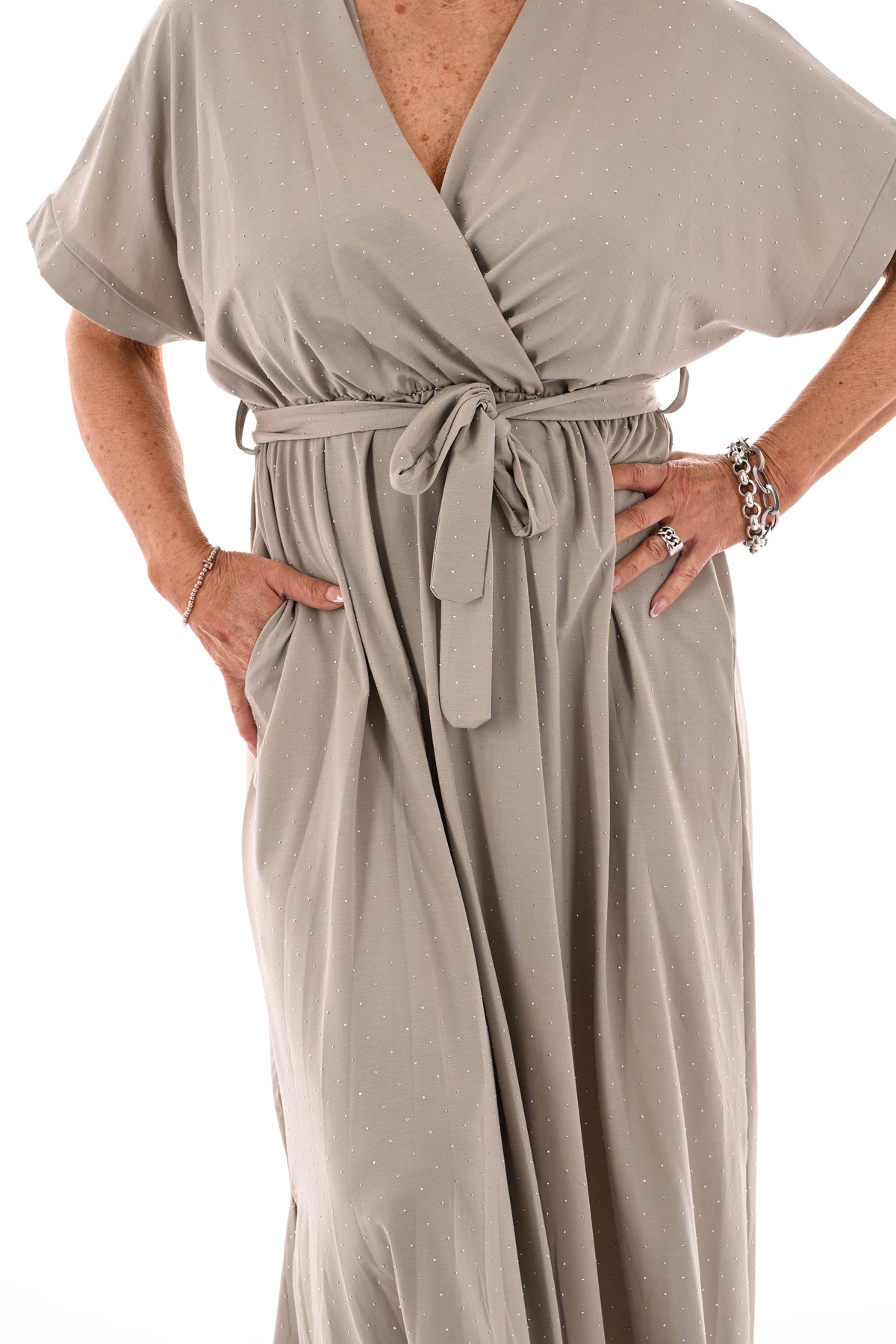 Maxi jurk overslag strass taupe