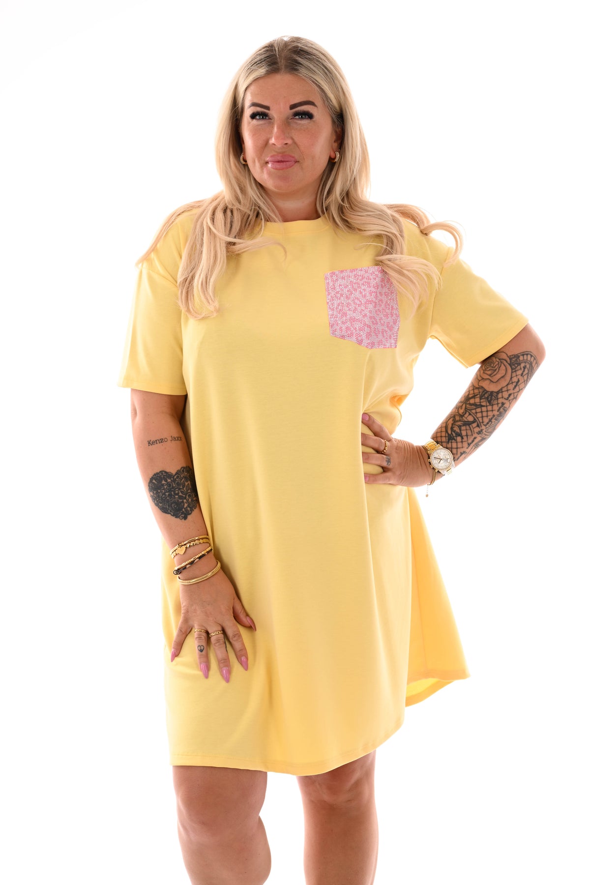 T-shirt dress panterprint borstzak strass geel