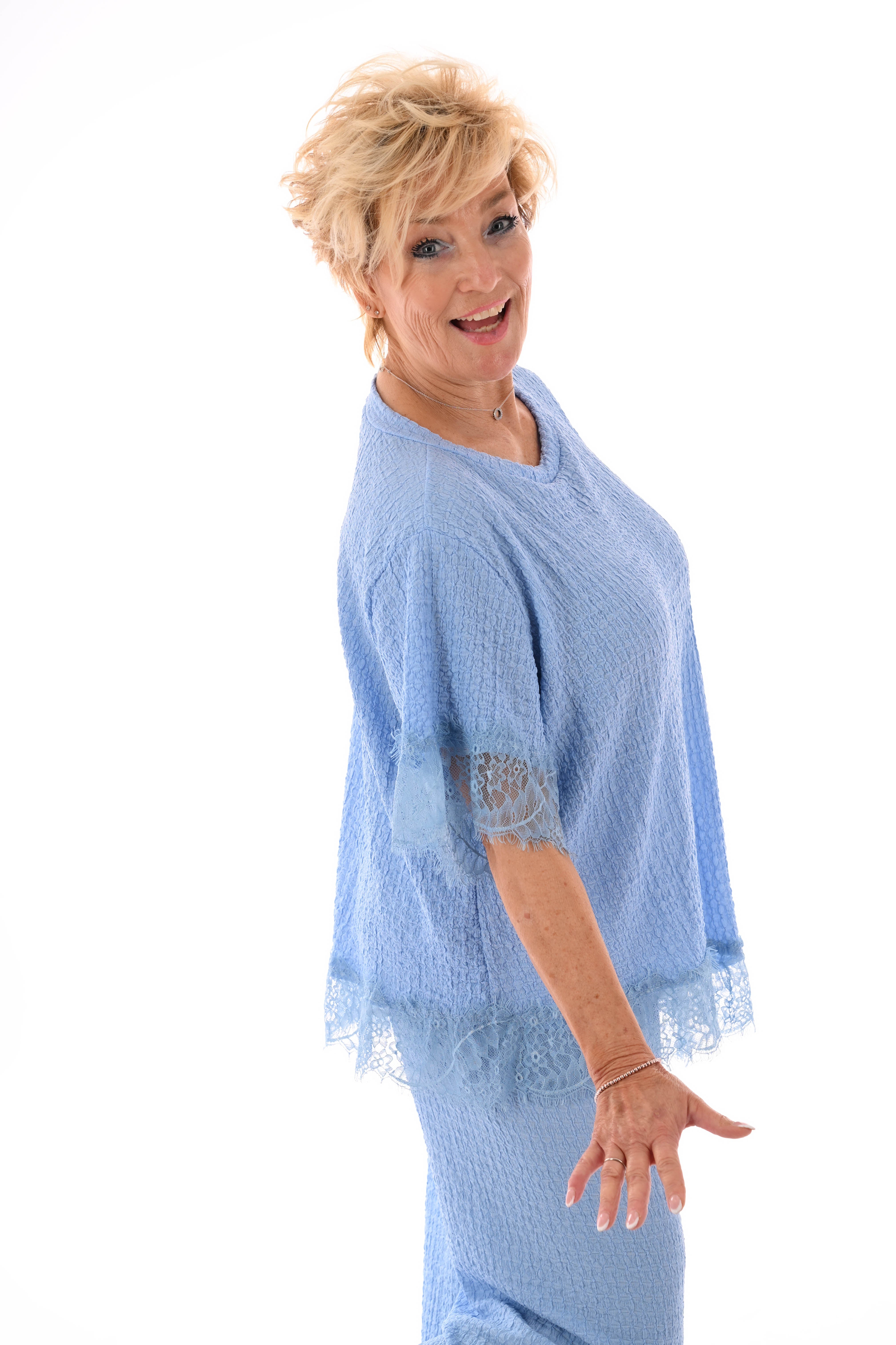 Tweedelig crepe set asymmetrisch lichtblauw