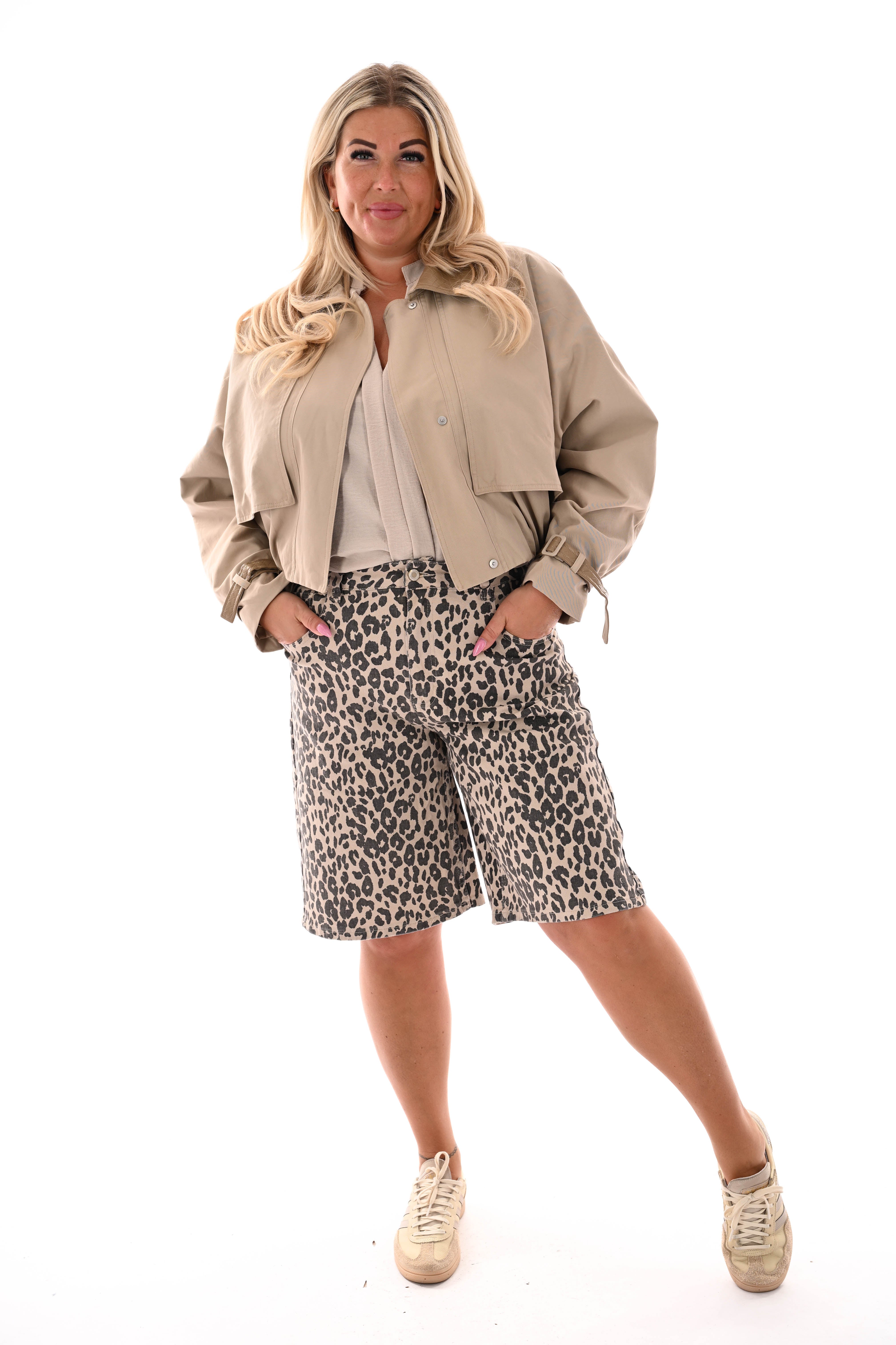 Laulia bermuda panterprint beige/zwart