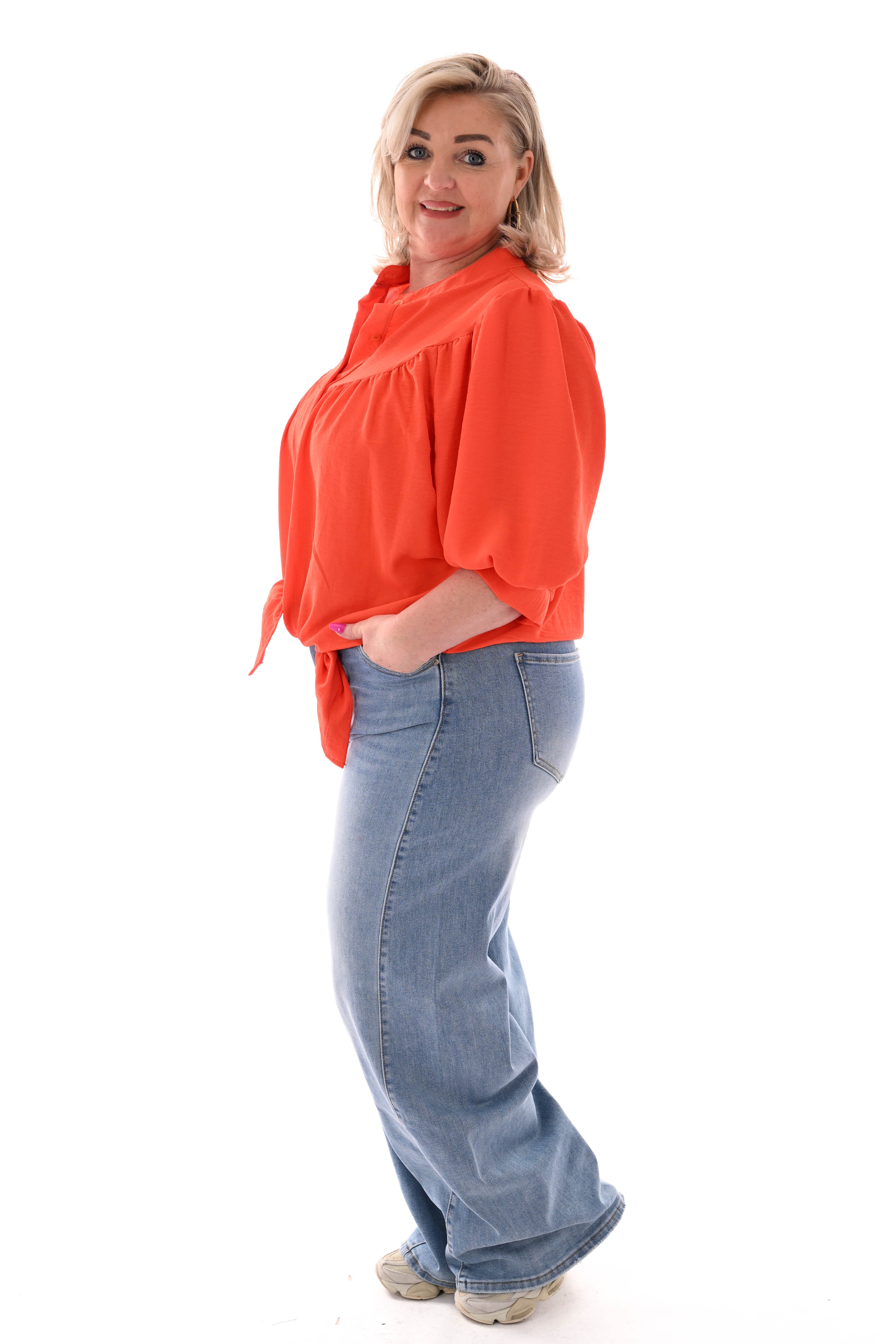 Doorknoop blouse korte pofmouwen uni donkeroranje