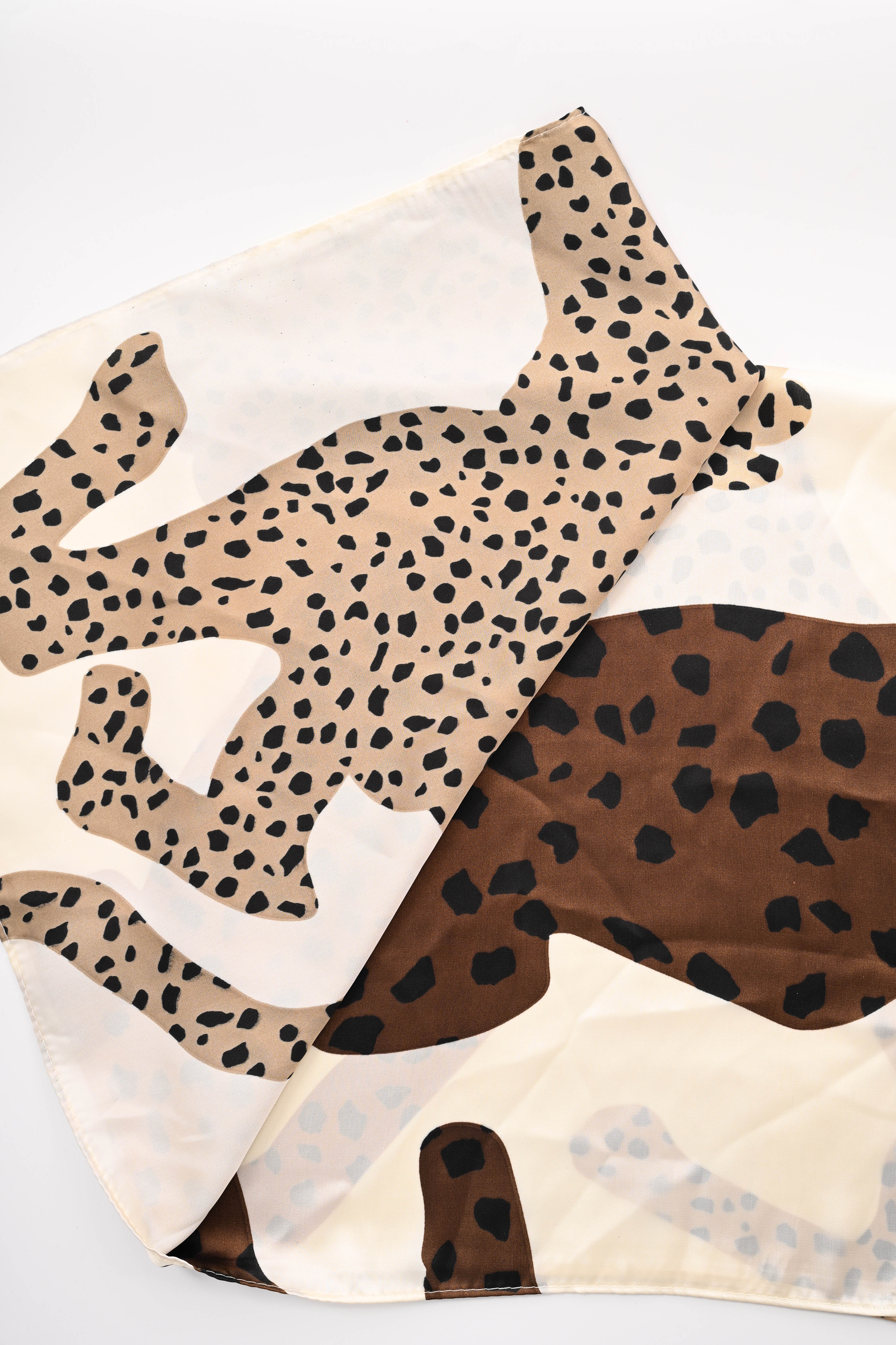 Kort sjaaltje panters beige