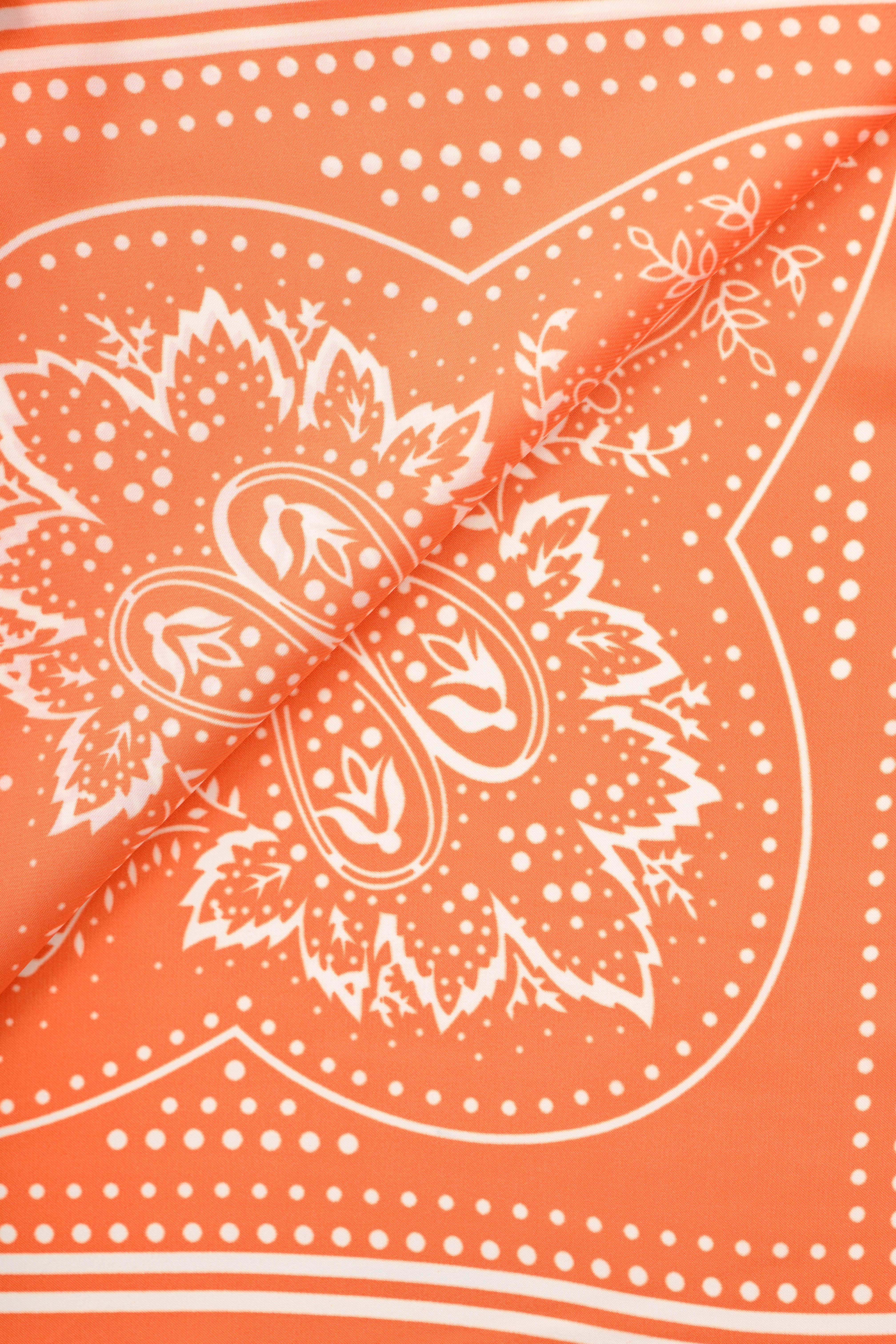 Kort sjaaltje paisley oranje