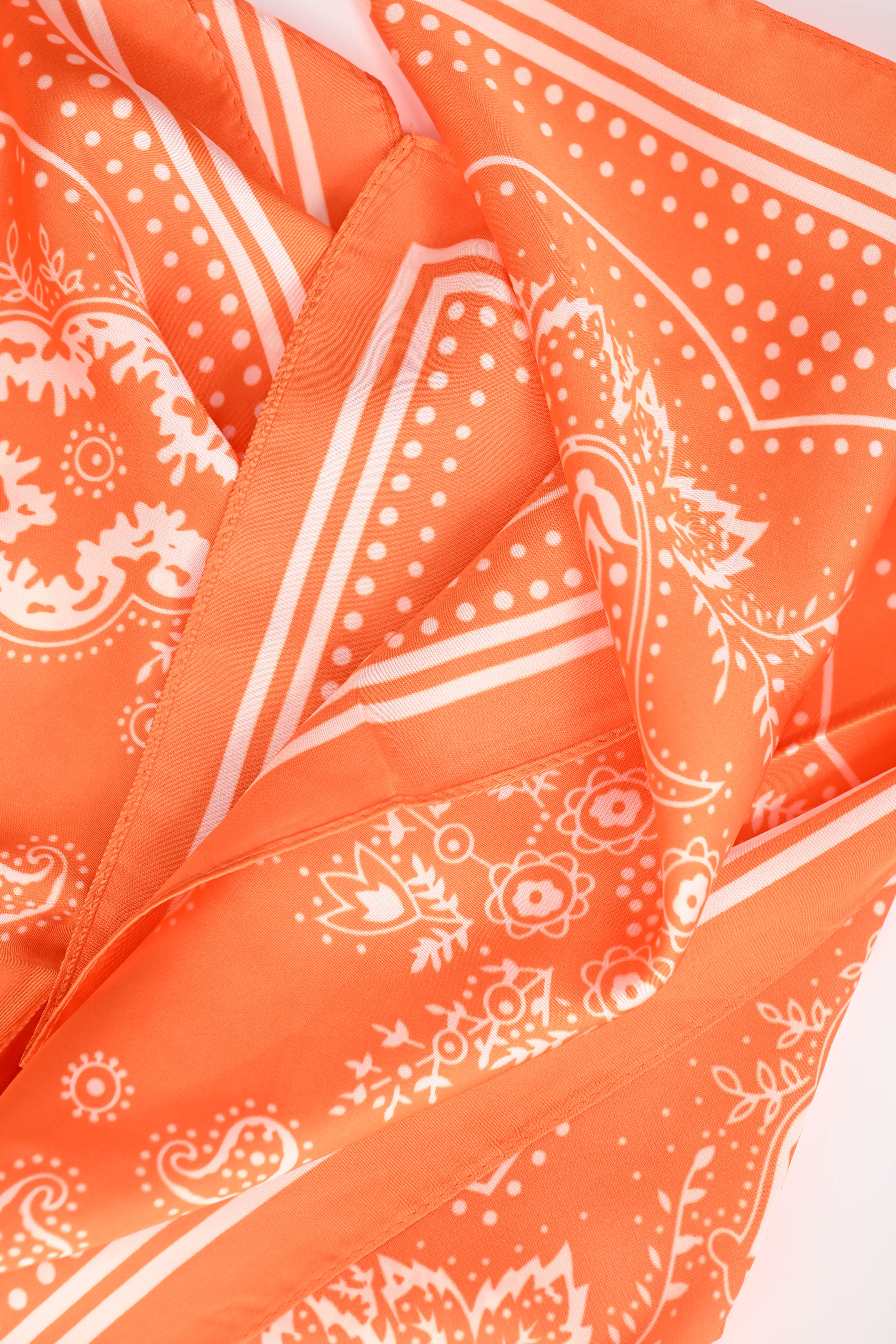 Kort sjaaltje paisley oranje