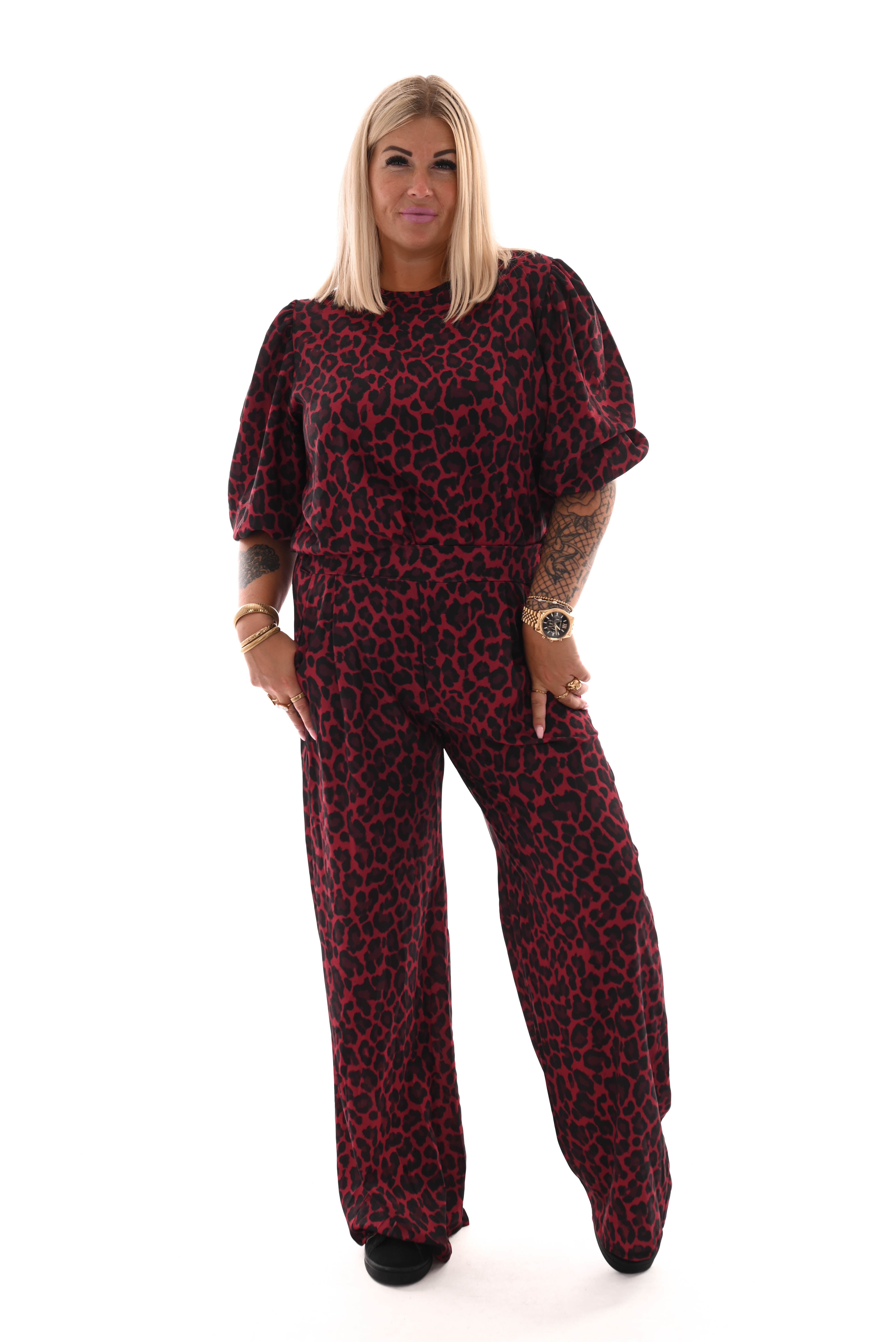 Tweedelig pak 3/4e pofmouwen print panter rood