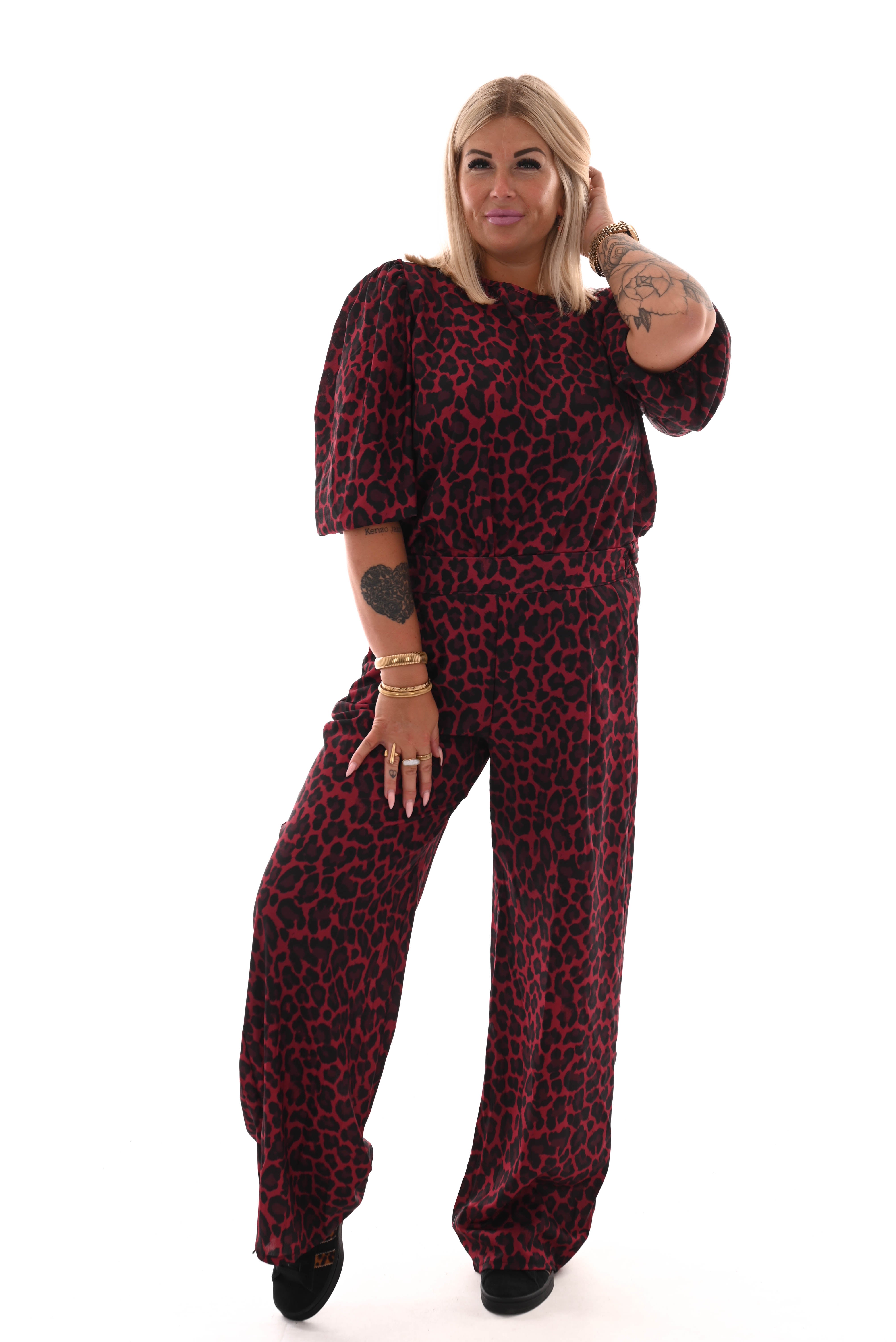 Tweedelig pak 3/4e pofmouwen print panter rood