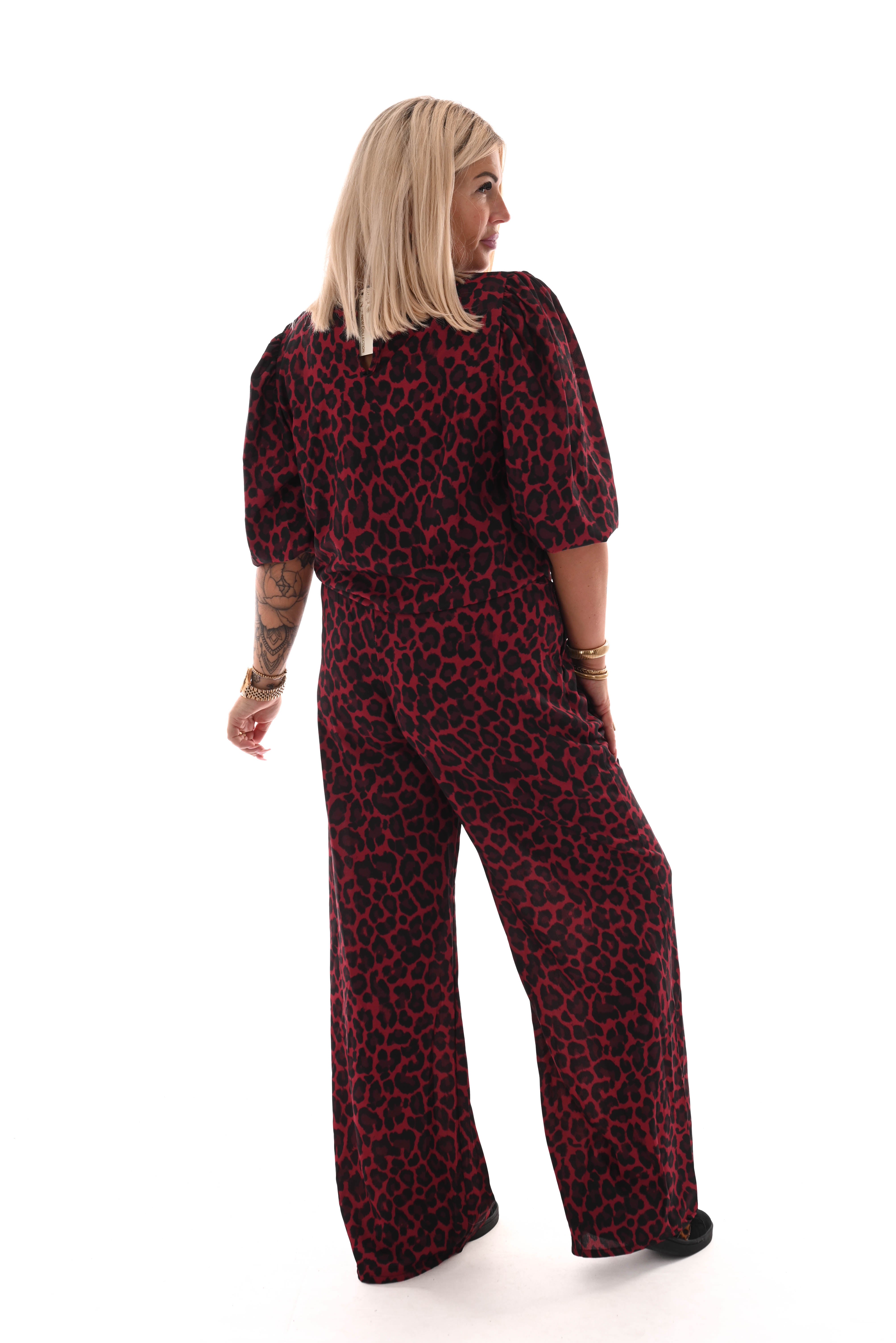 Tweedelig pak 3/4e pofmouwen print panter rood