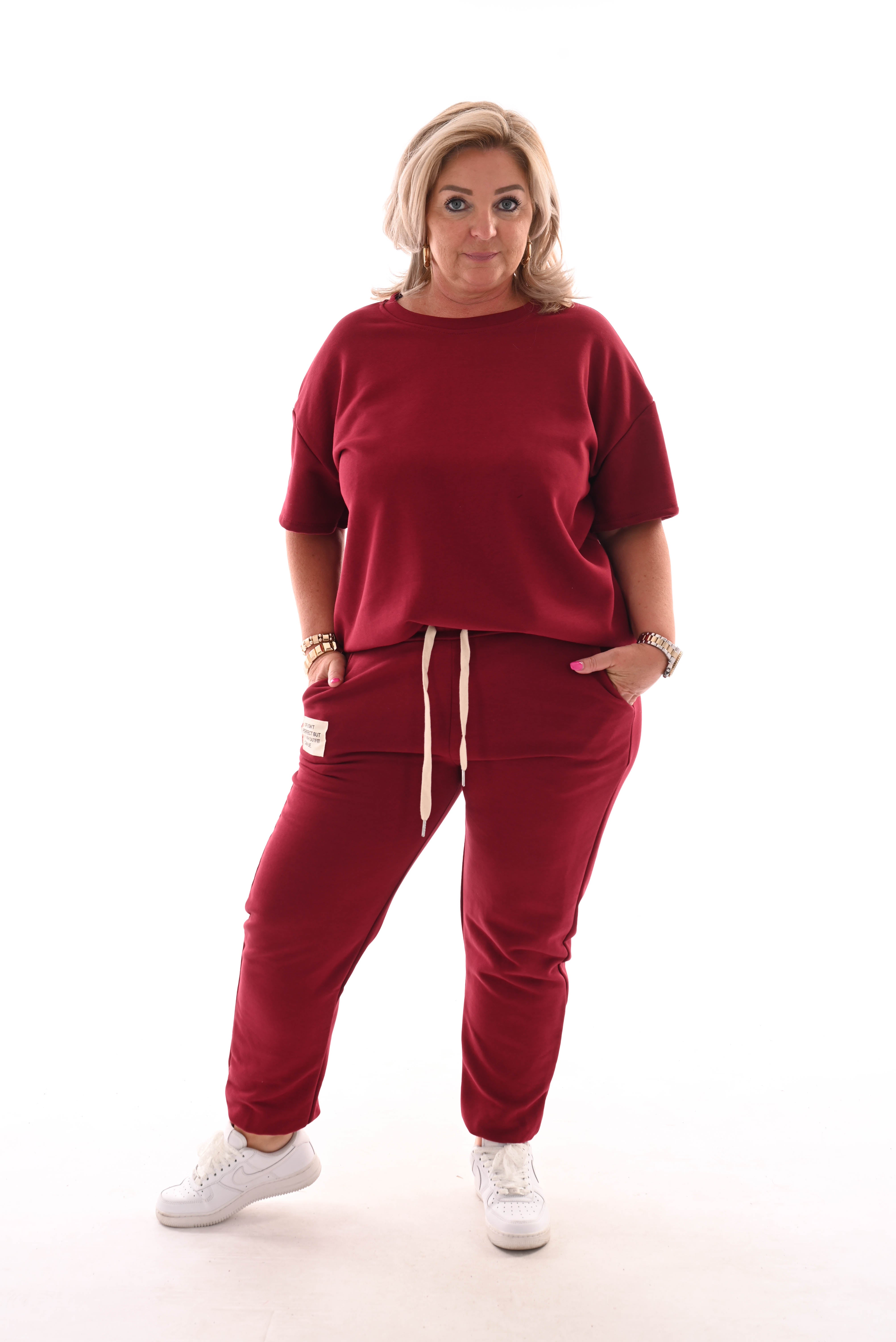 Tweedelig pak ronde hals applicatie bordeaux