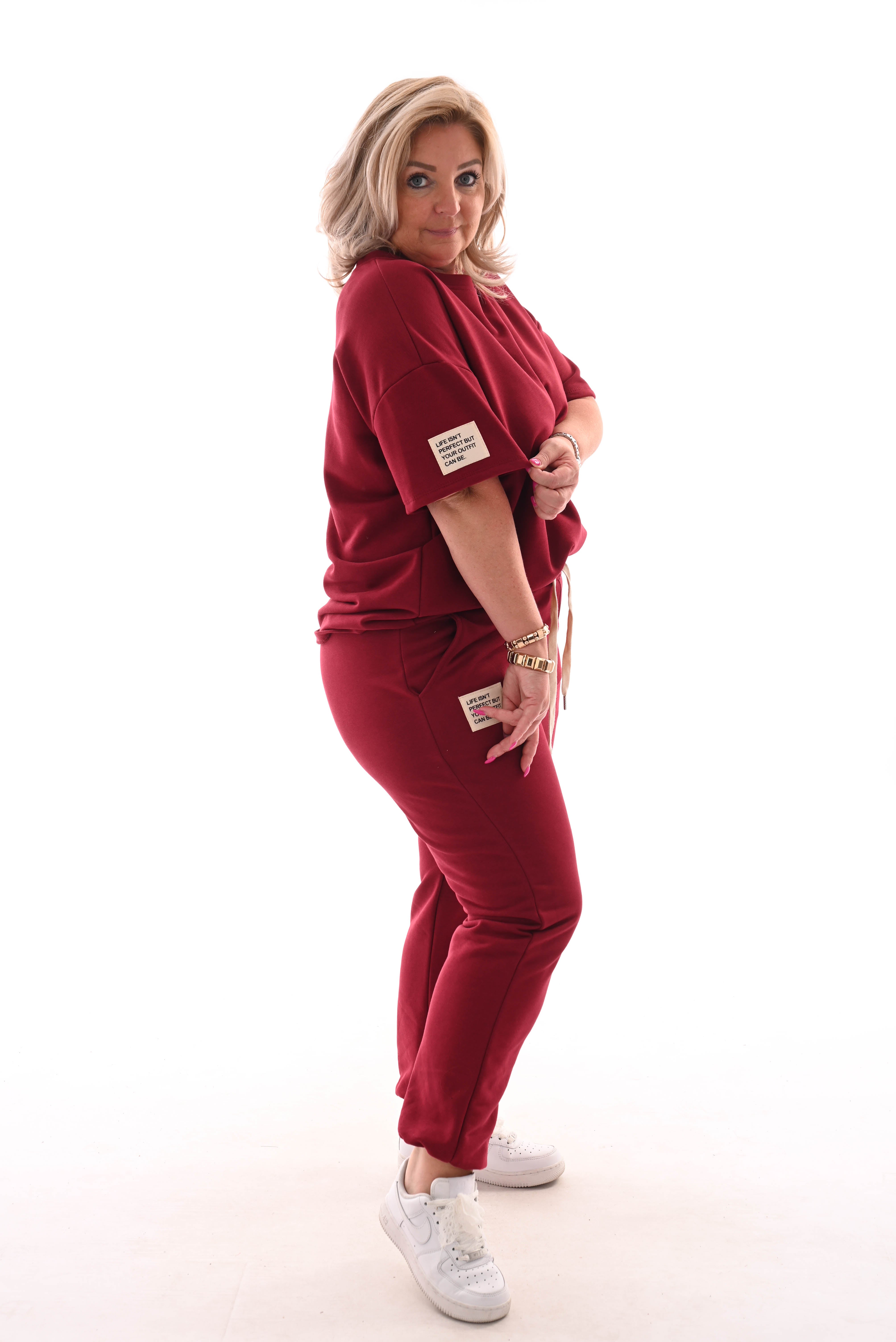 Tweedelig pak ronde hals applicatie bordeaux